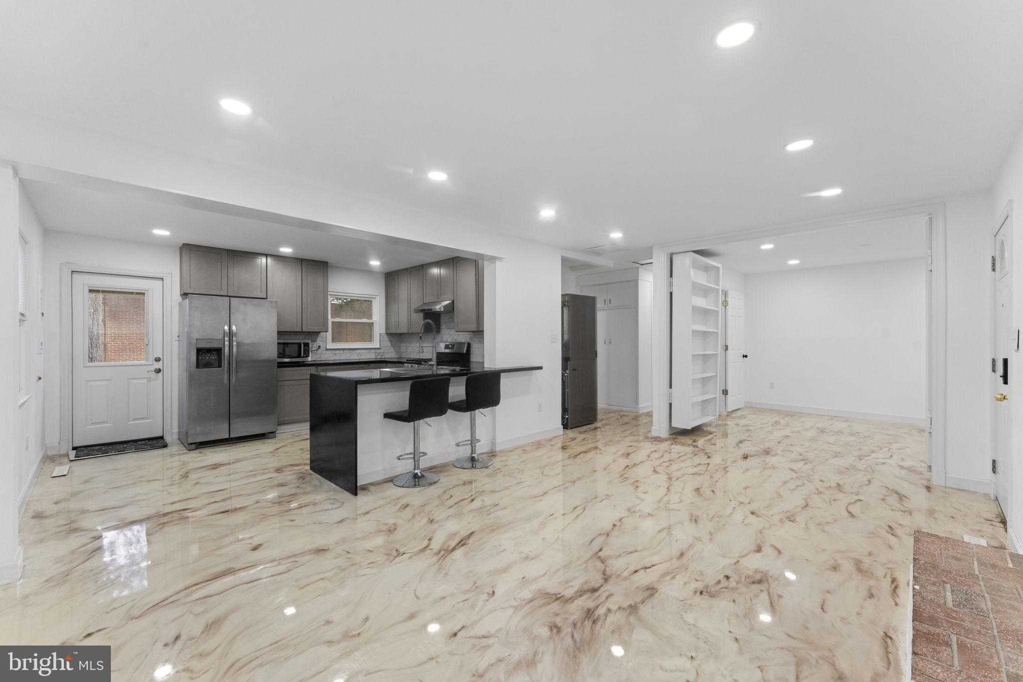 6703 Cimarron St photo 6