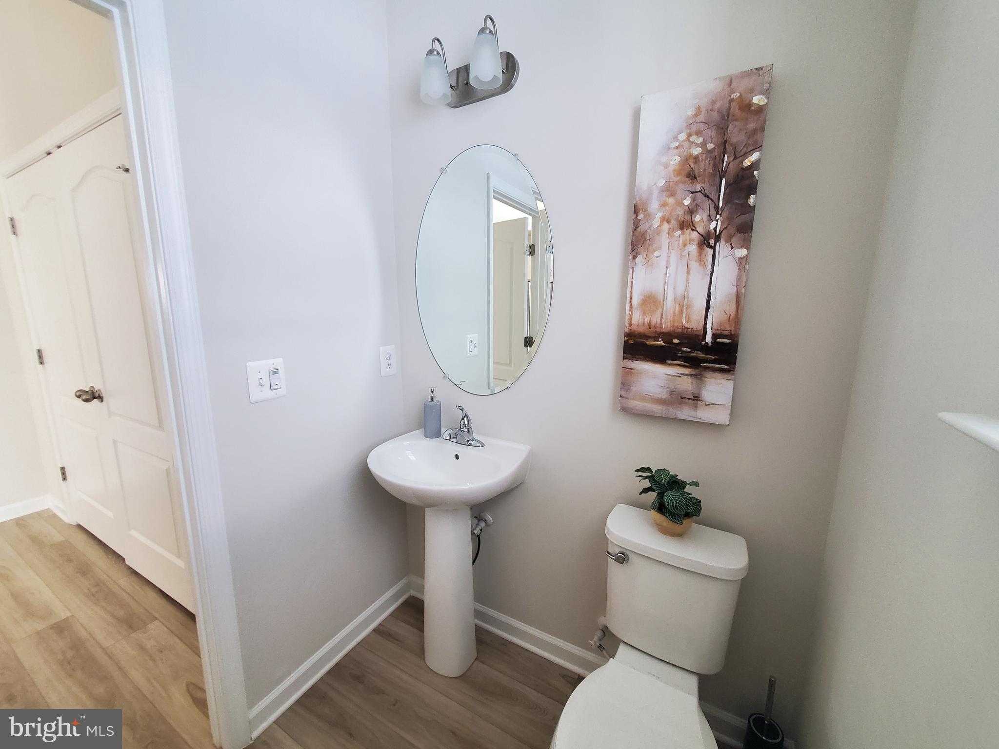 8909 Beckett St photo 19