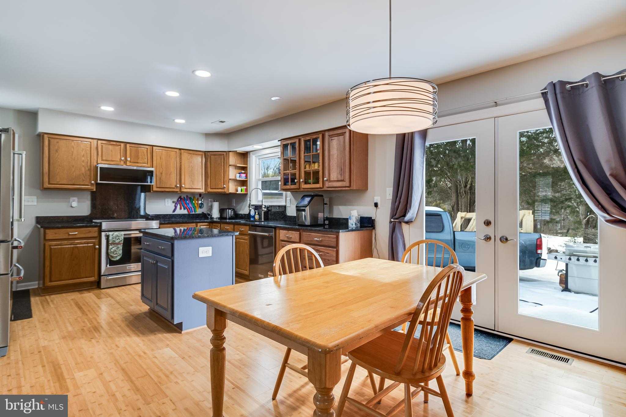 10817 Charles St photo 5