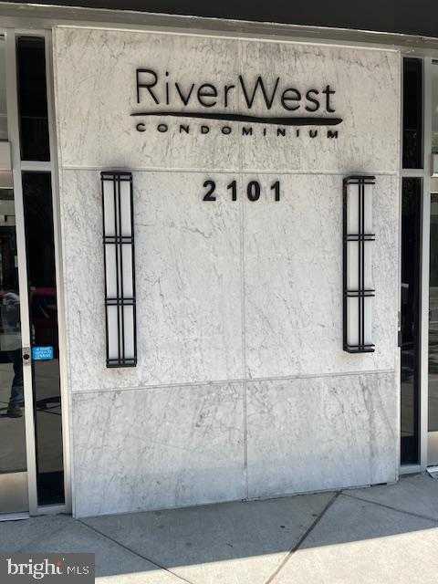 2101 Chestnut St Unit 711 photo 3