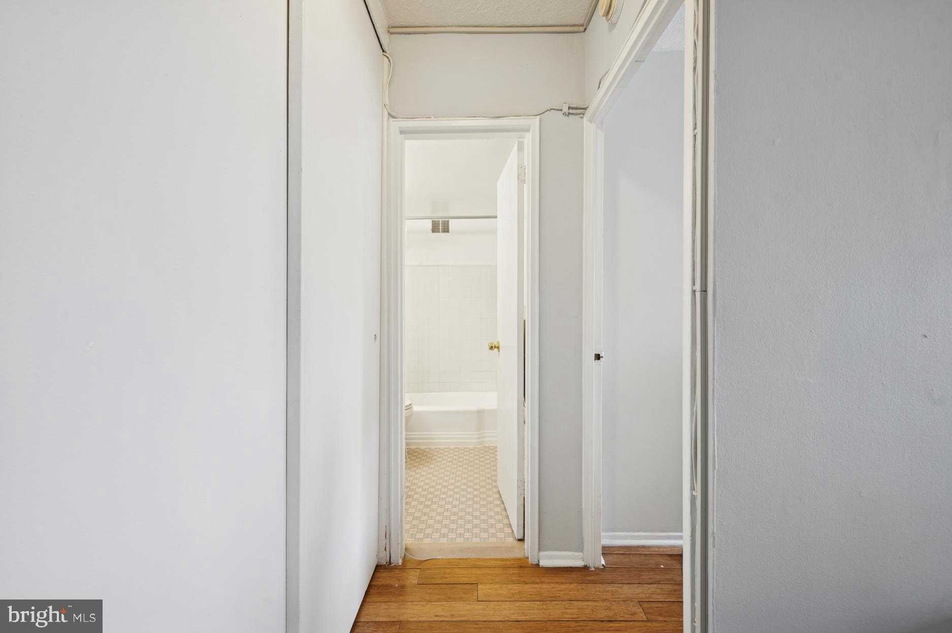 2101 Chestnut St Unit 711 photo 9