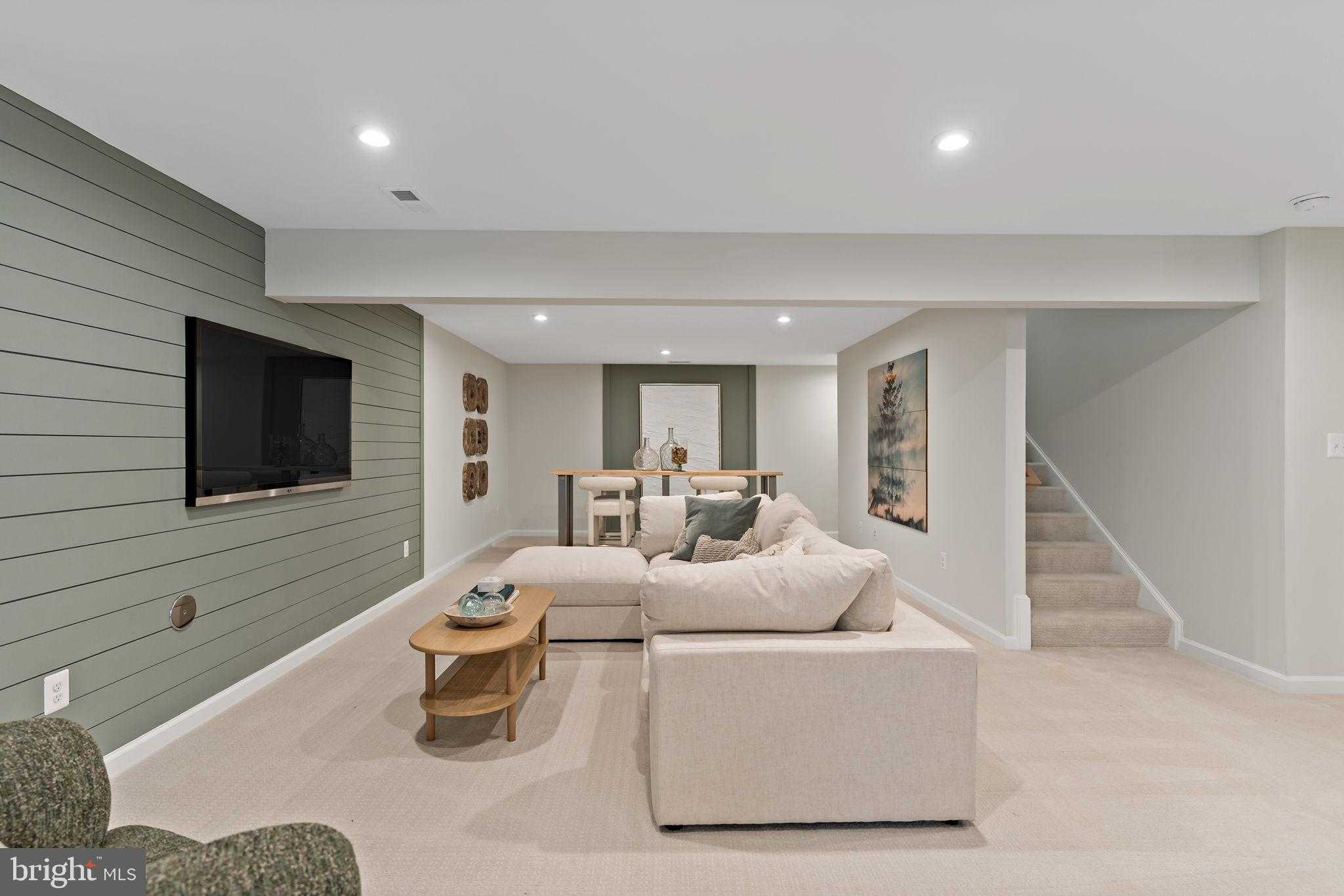 118 Capulet Ct photo 36