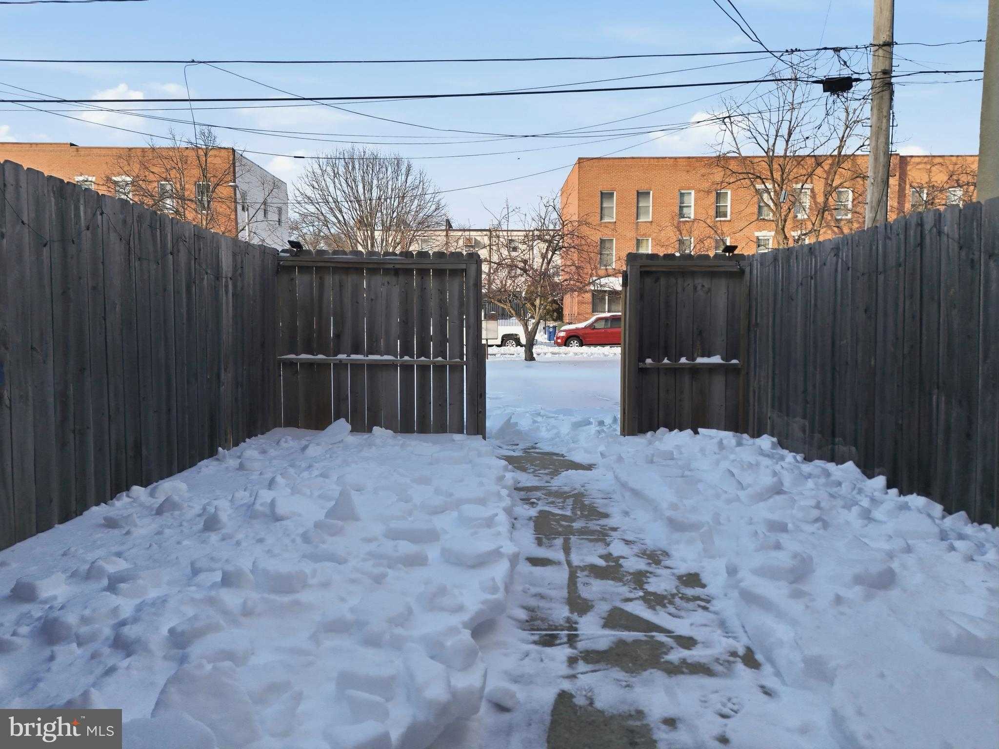 1032 W Fayette St photo 35