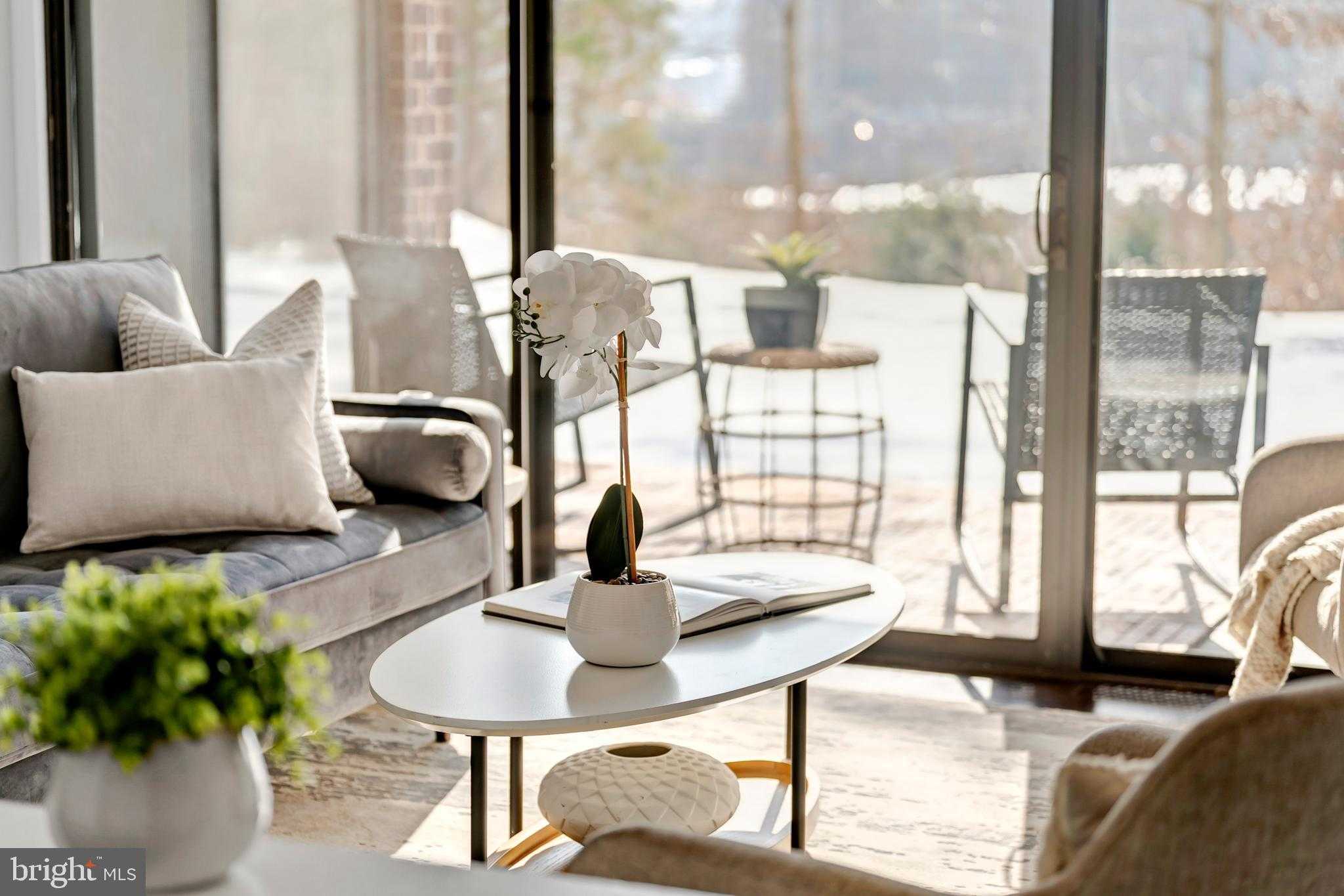 110 Roberts Ln Apt 100