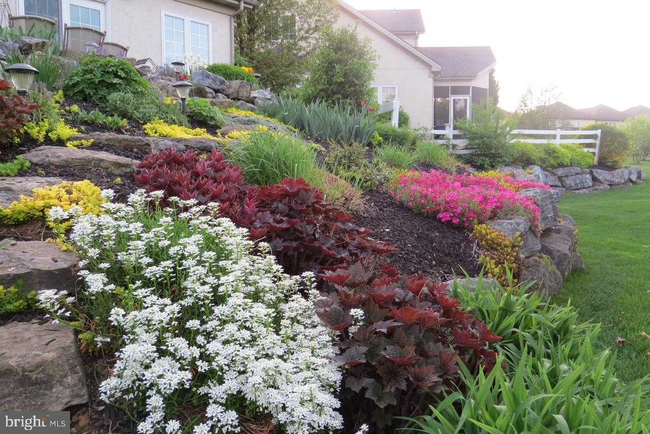 728 Woodfield Dr photo 46