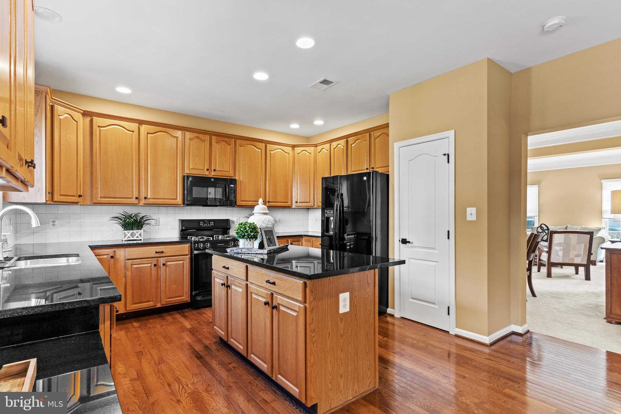 42714 Freedom St photo 11