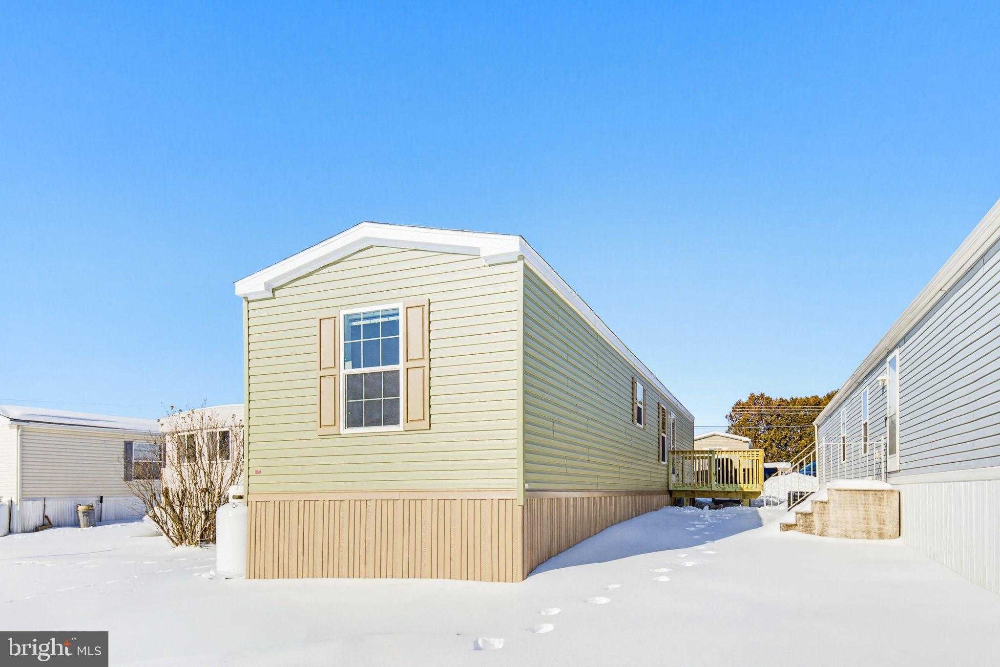 7 E Highland Rd photo 31