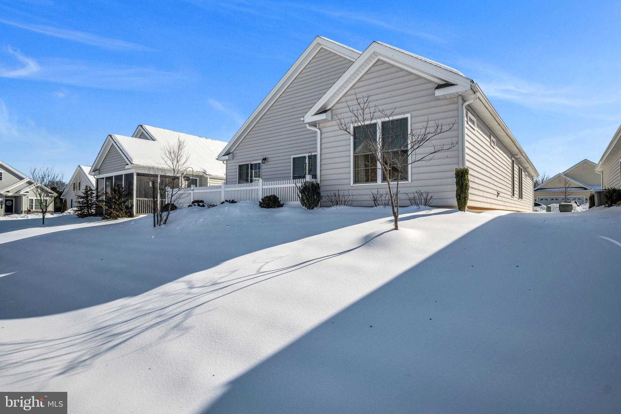 614 Republic Way photo 30