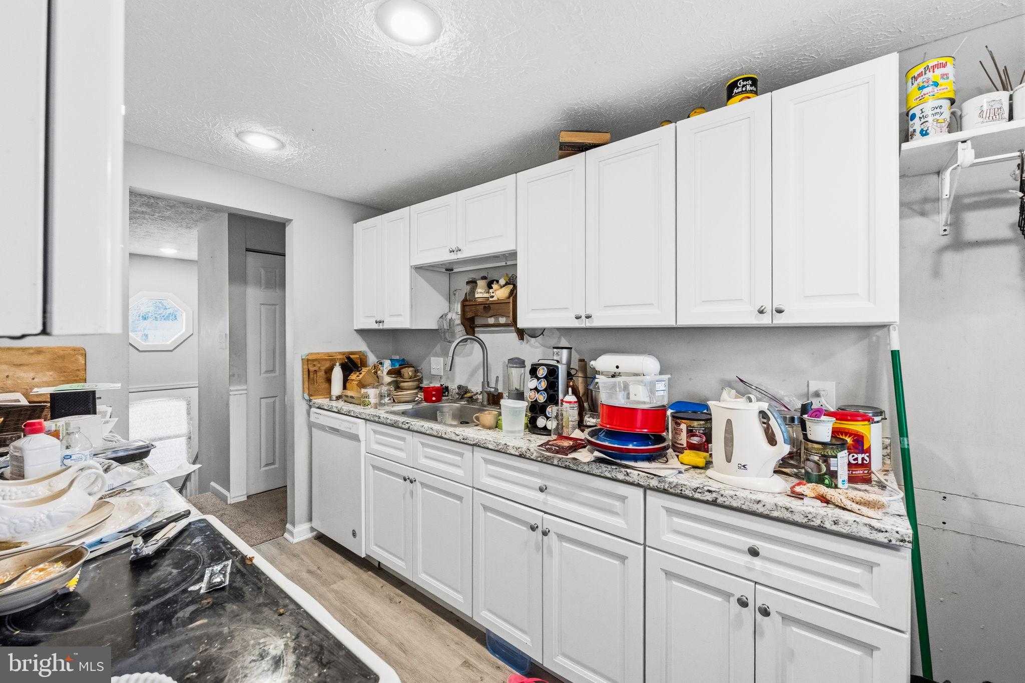 122 John St photo 10