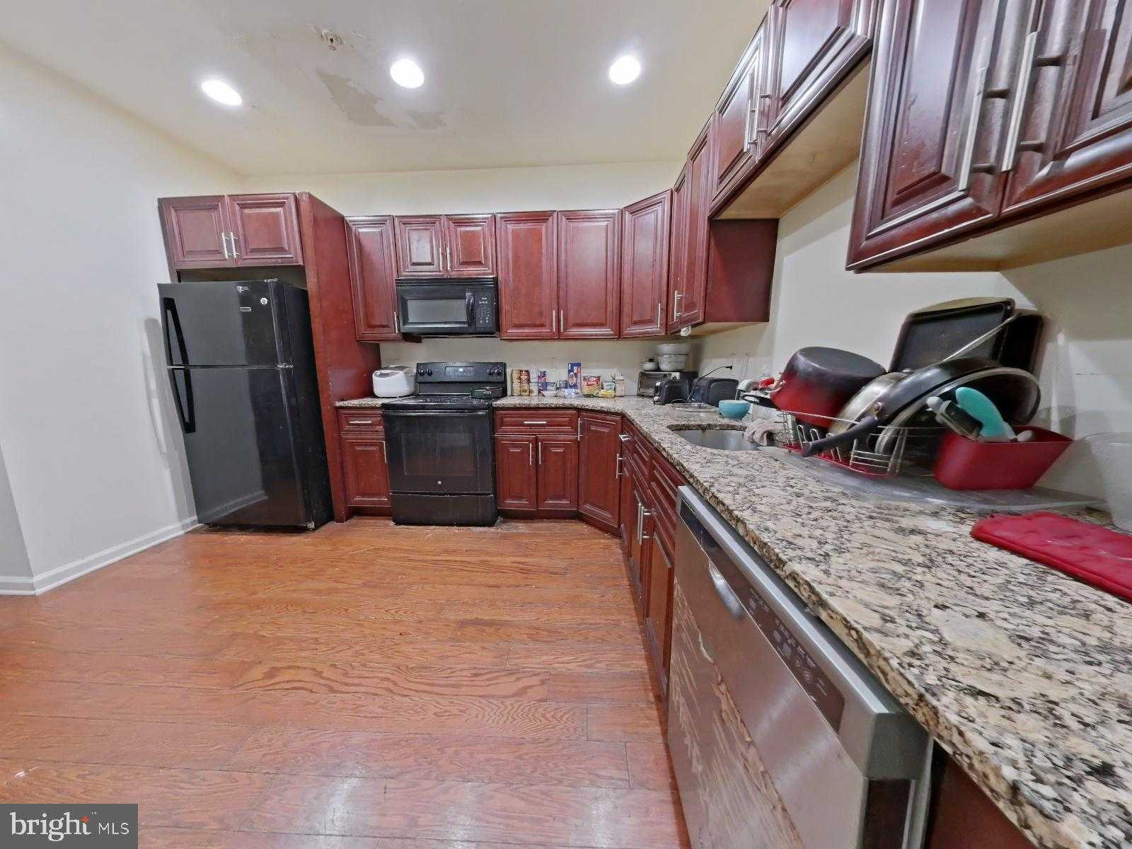 2141 N 18th St photo 13