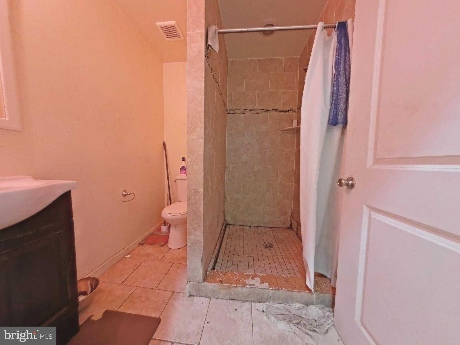 2141 N 18th St photo 17