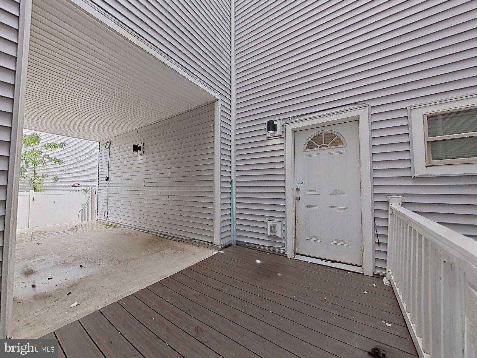 2141 N 18th St photo 24