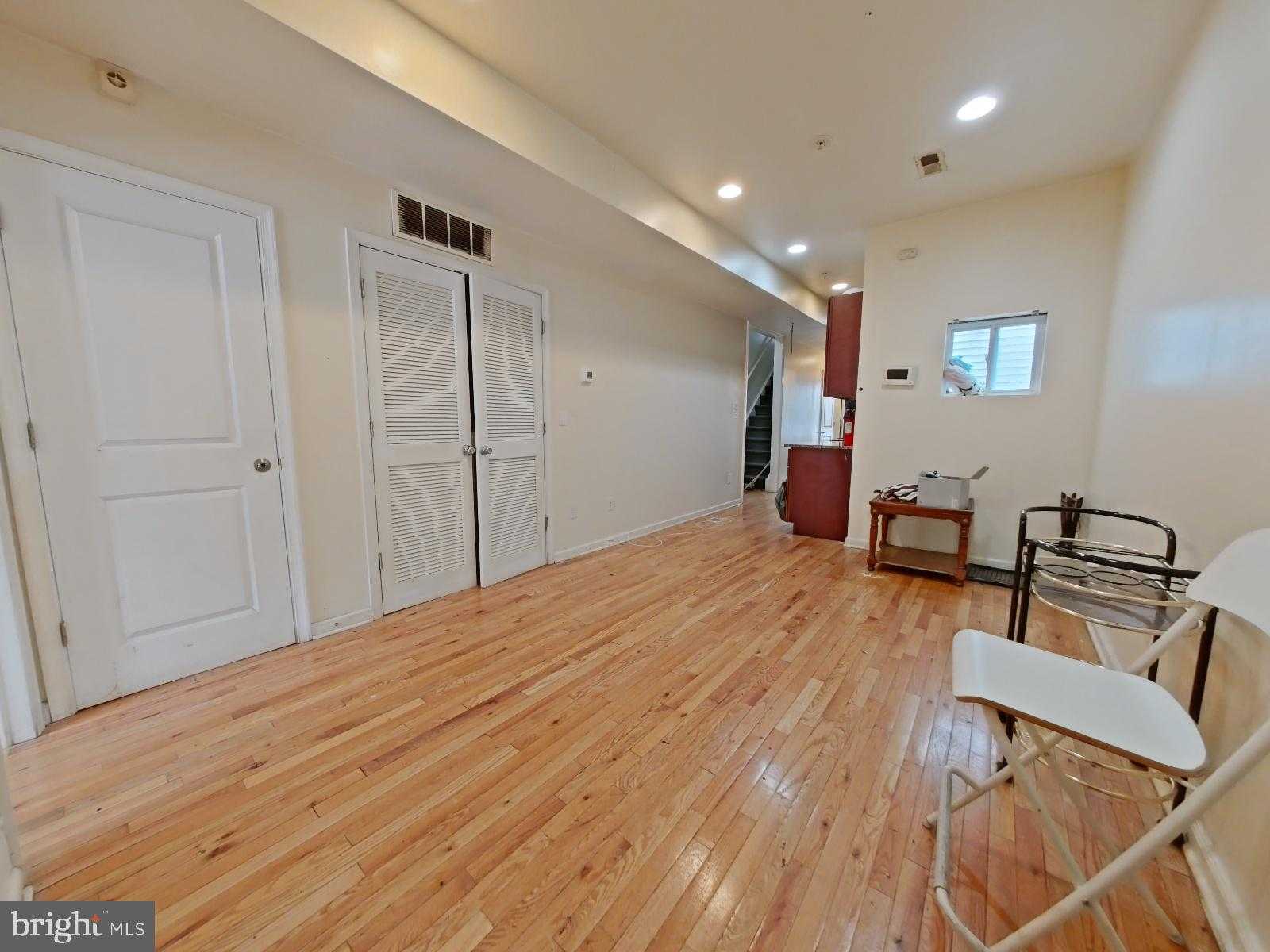 2141 N 18th St photo 29