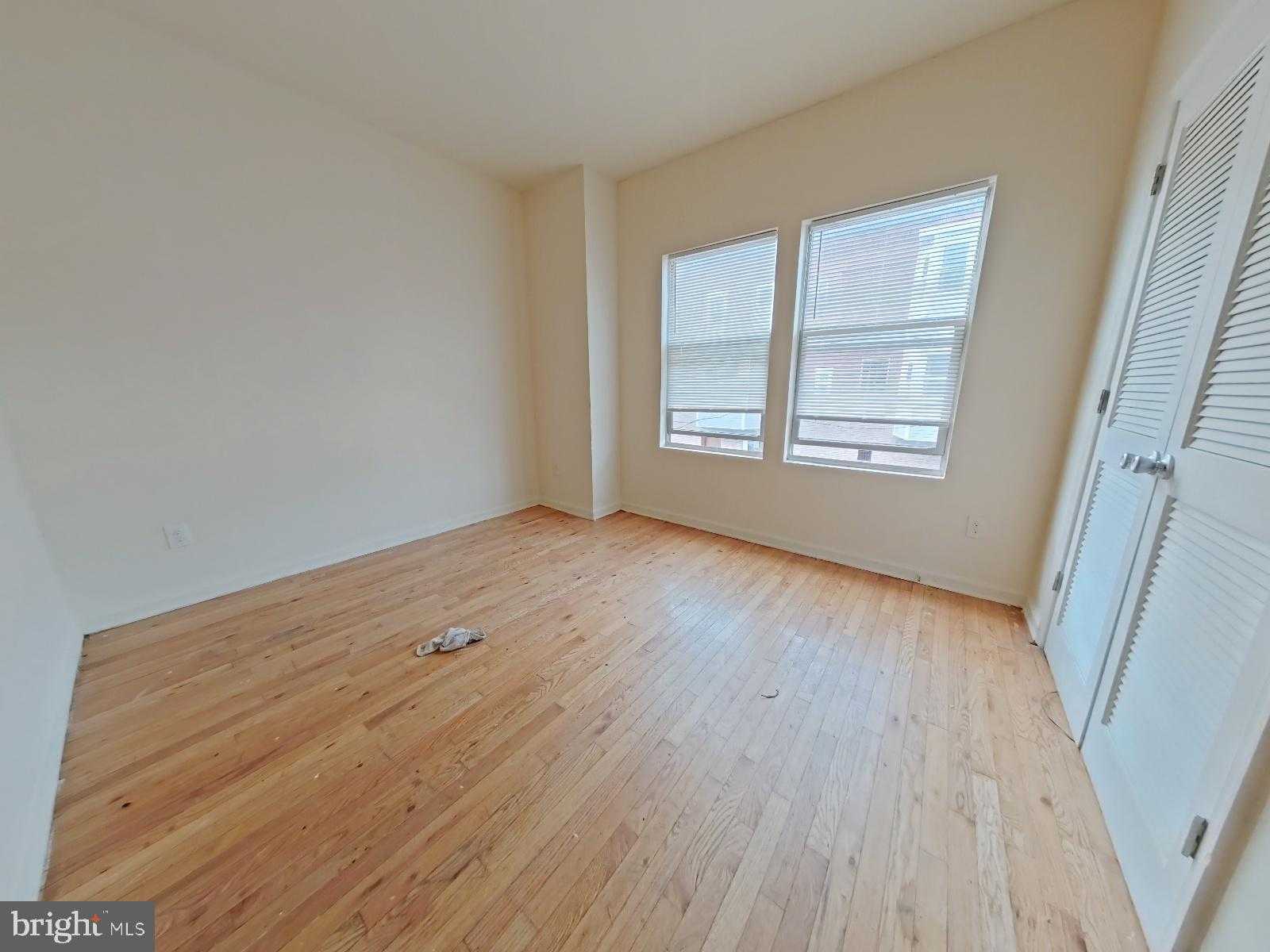 2141 N 18th St photo 34