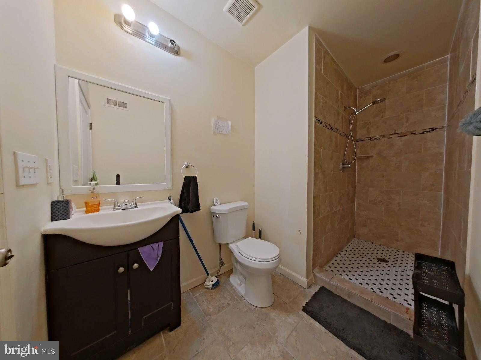 2141 N 18th St photo 44