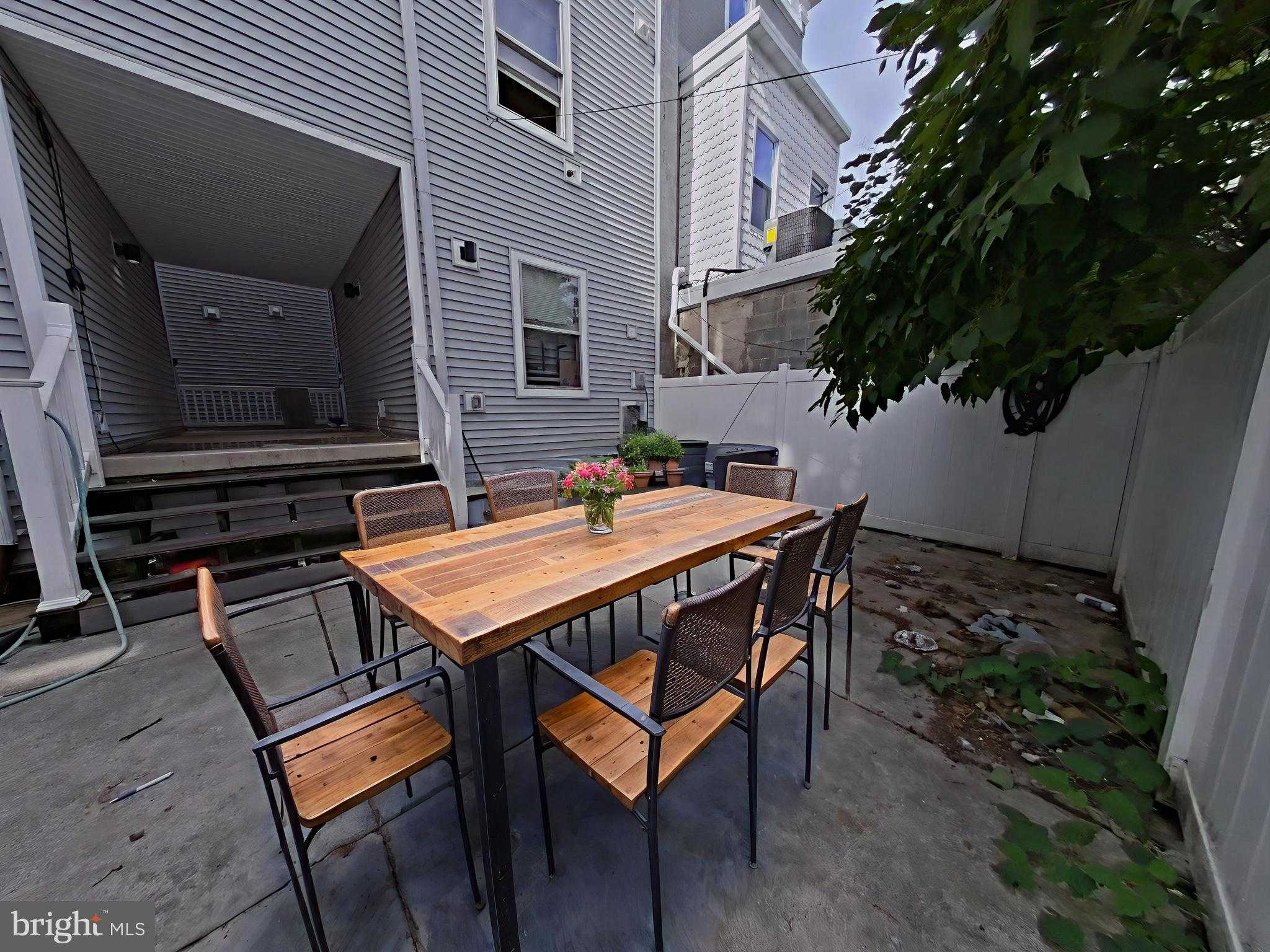 2141 N 18th St photo 5