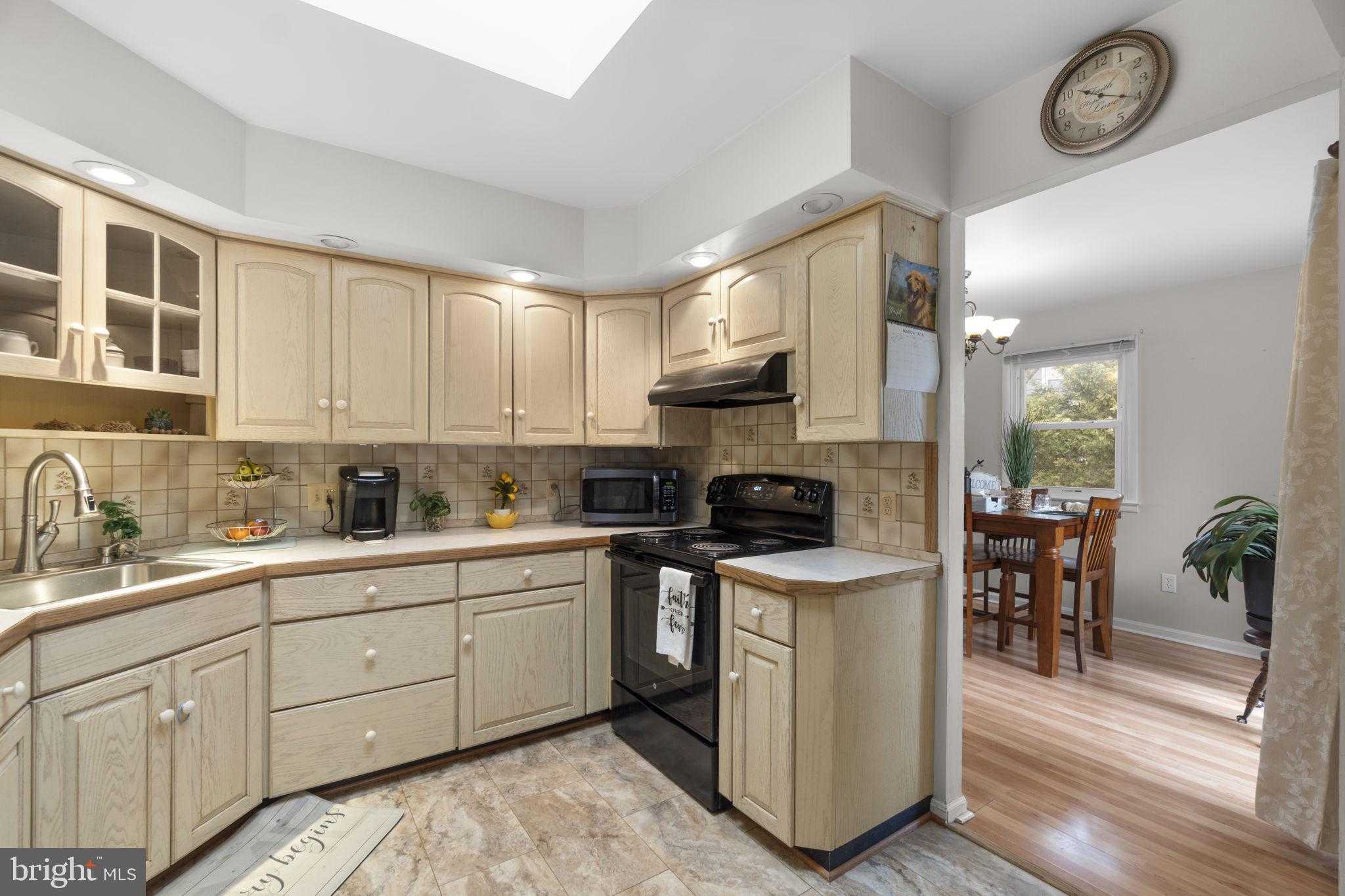 6 Dorothy Ave photo 9