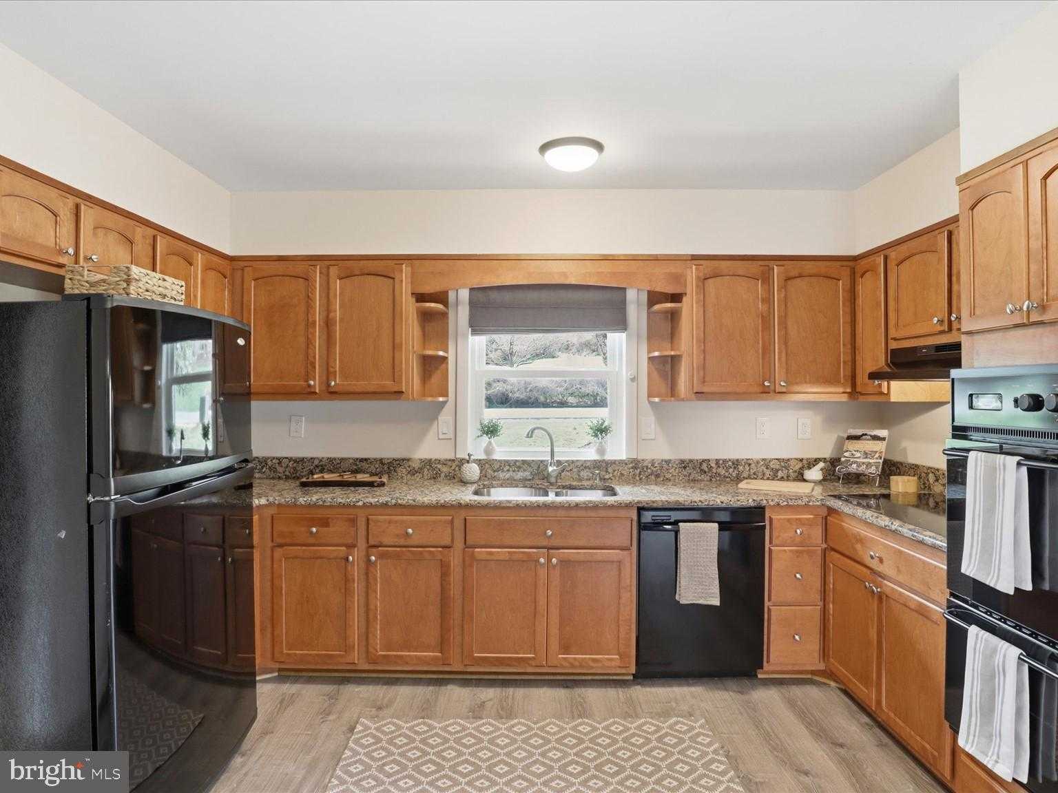 6424 Walters Woods Dr photo 17