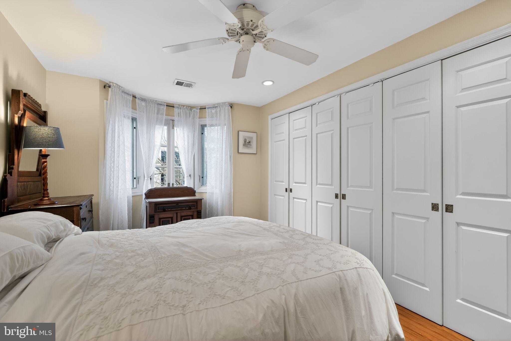 422 S Camac St photo 19