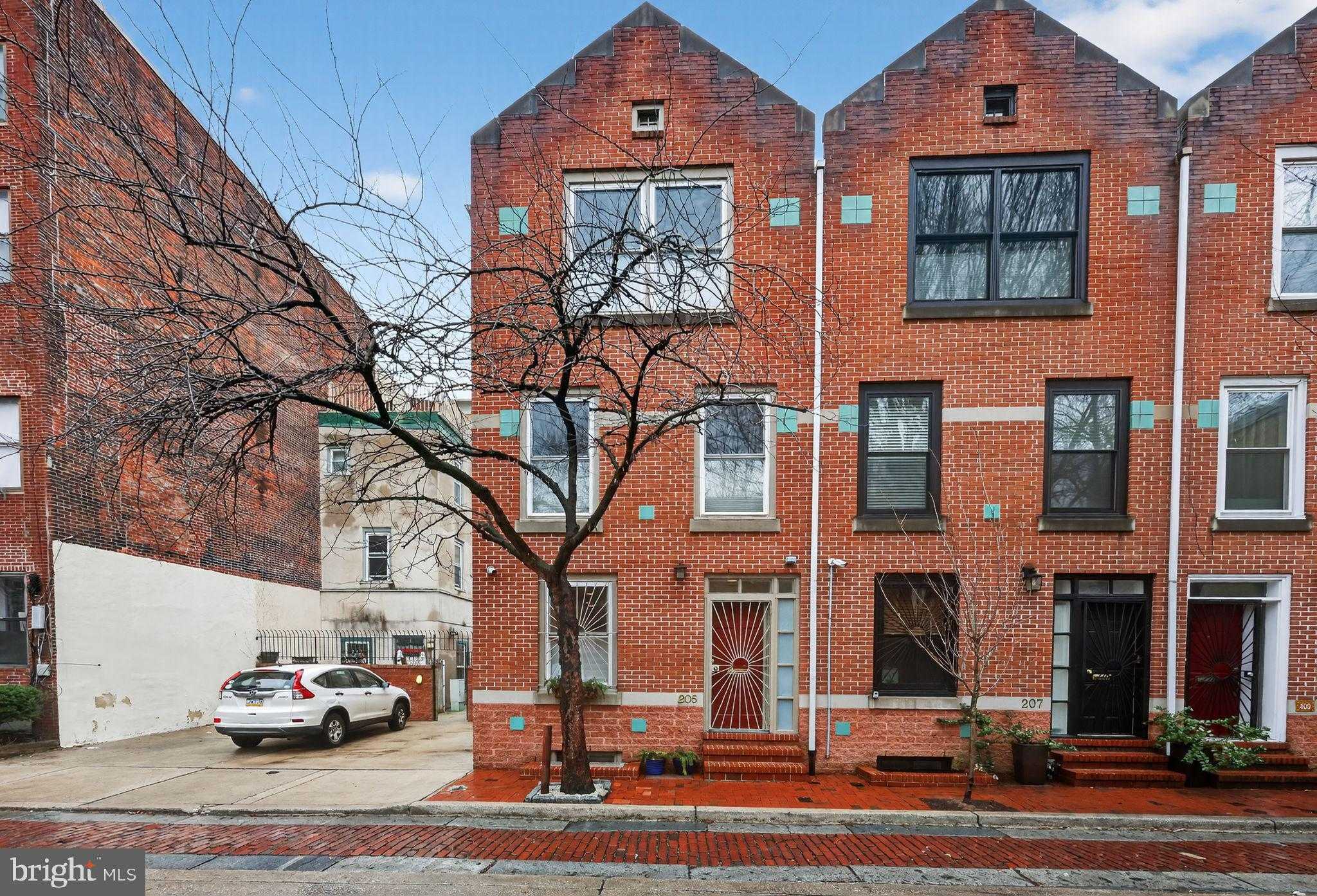 205 S Jessup St photo 2