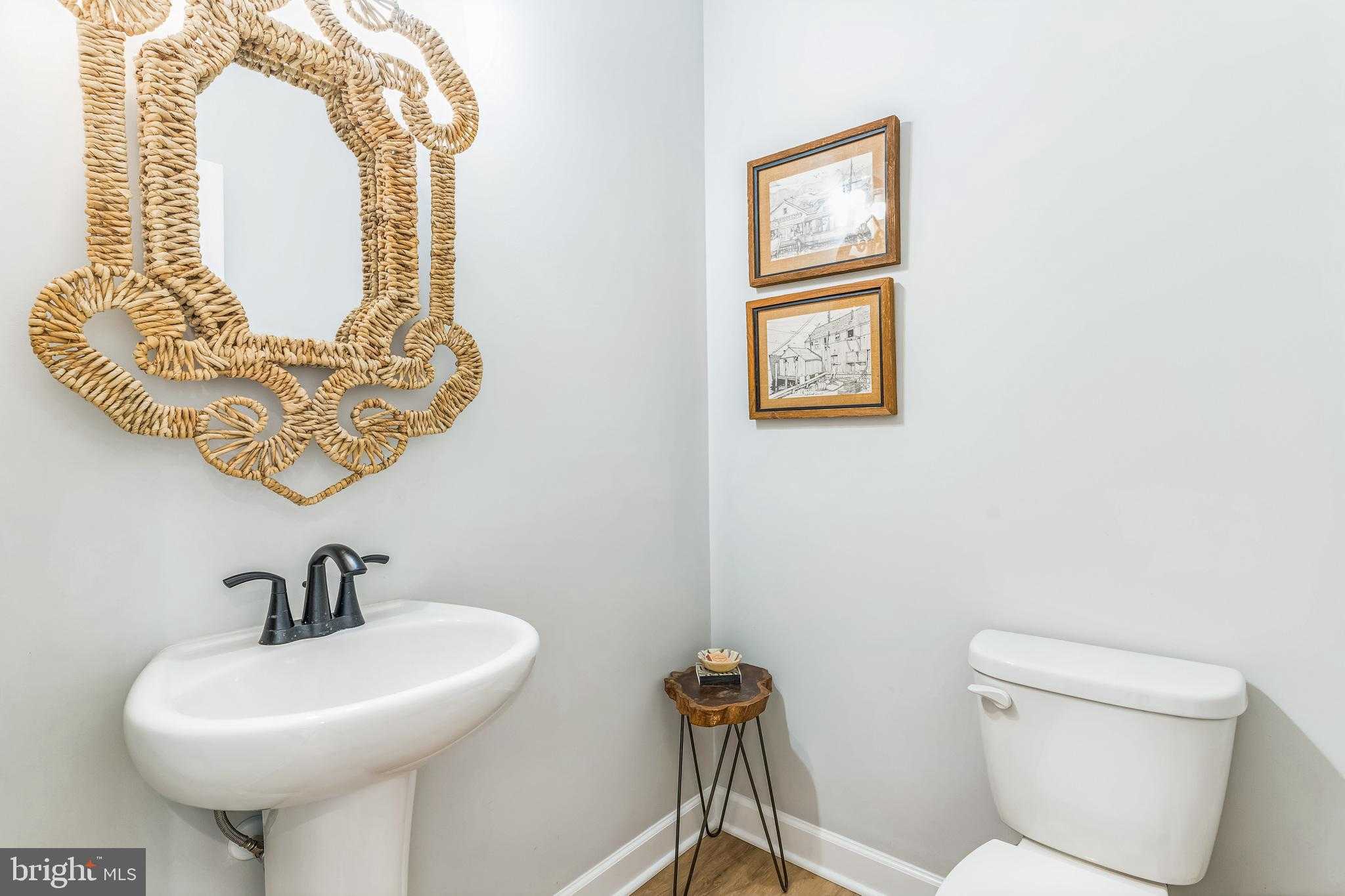 14720 Locust CT photo 16