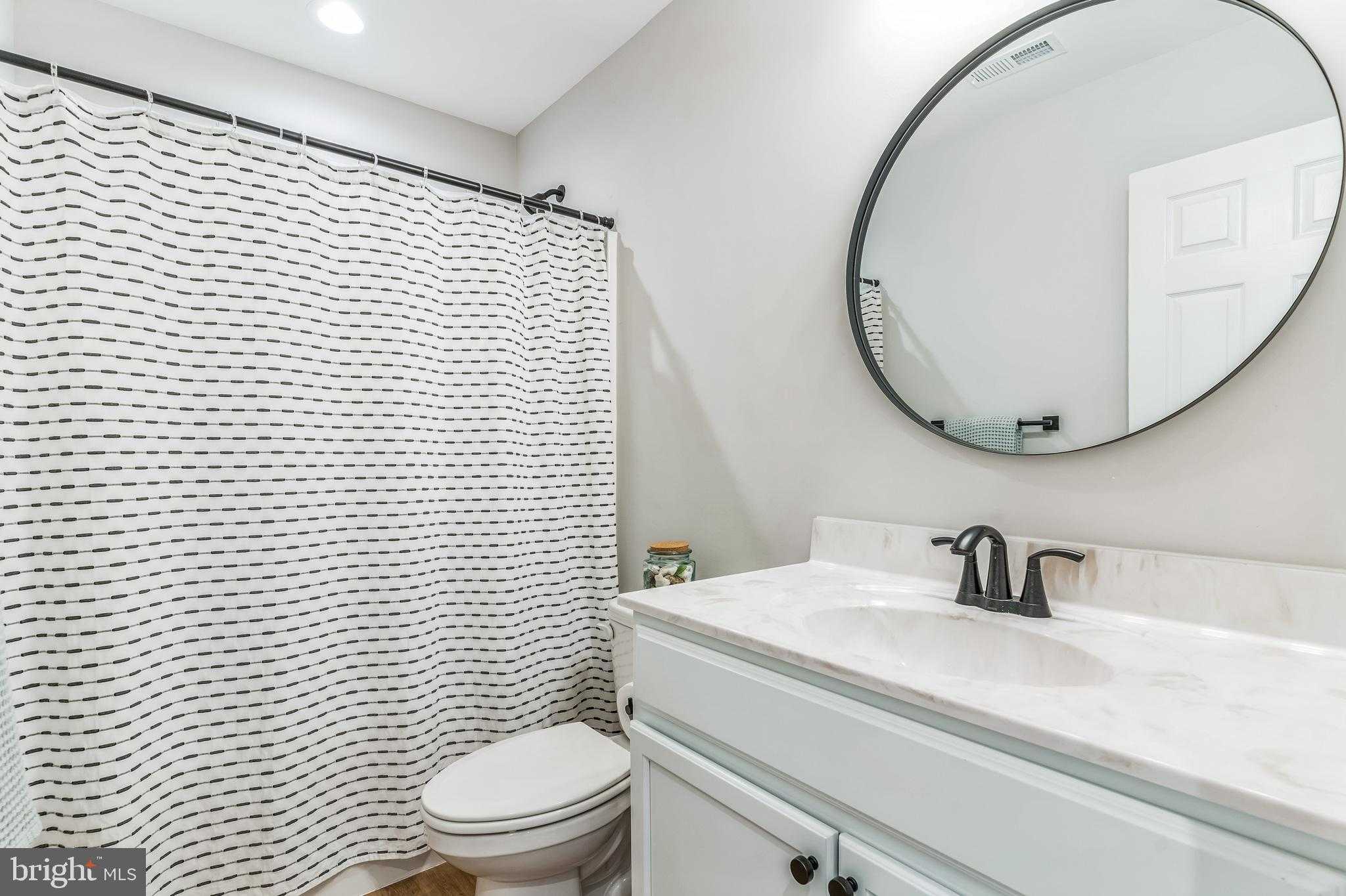 14720 Locust CT photo 19