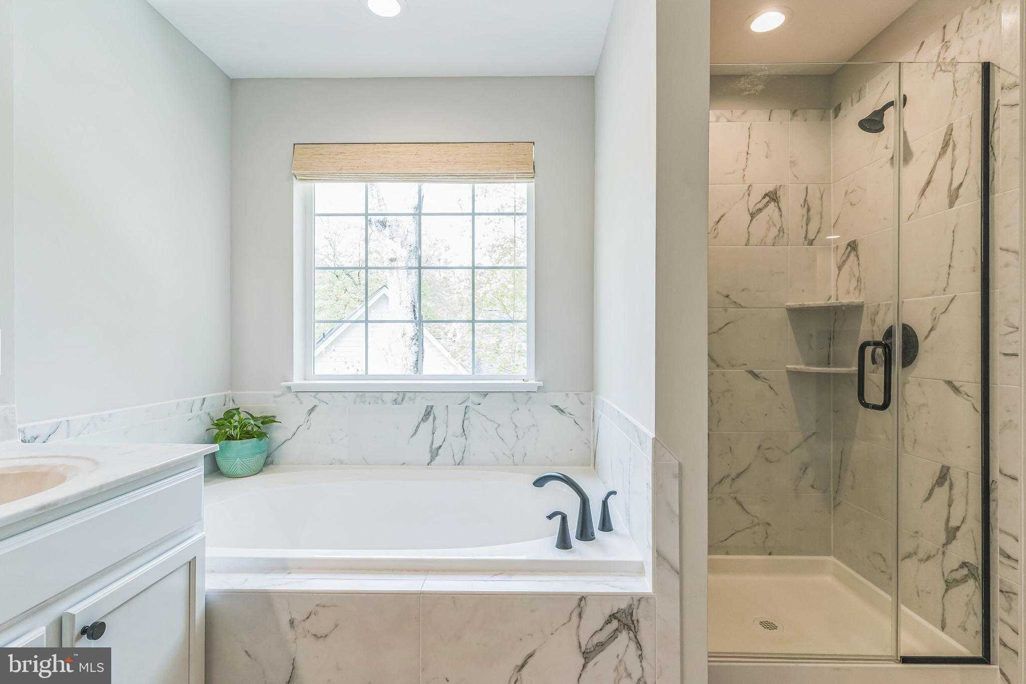 14720 Locust CT photo 28