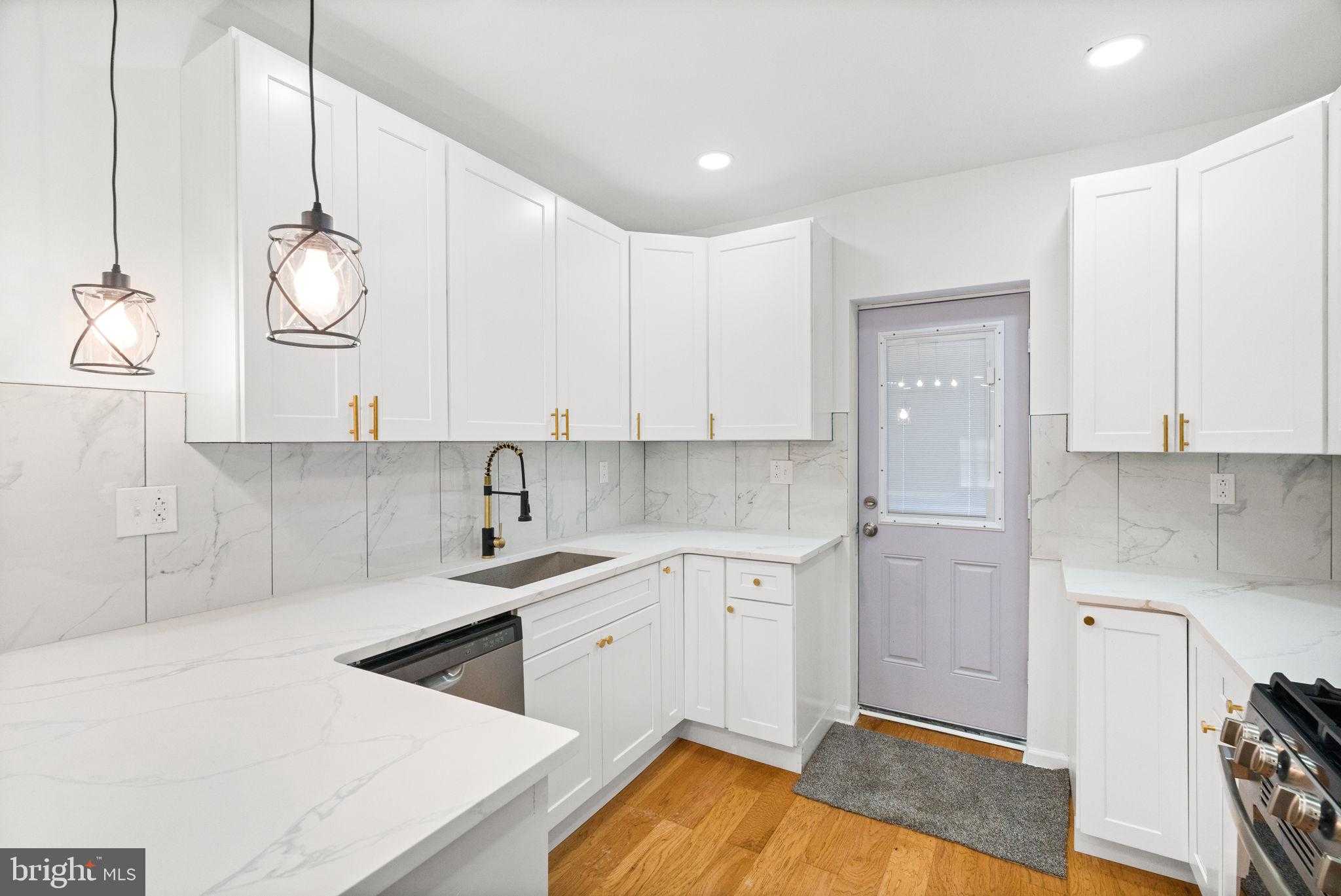 5612 Haddington St photo 11