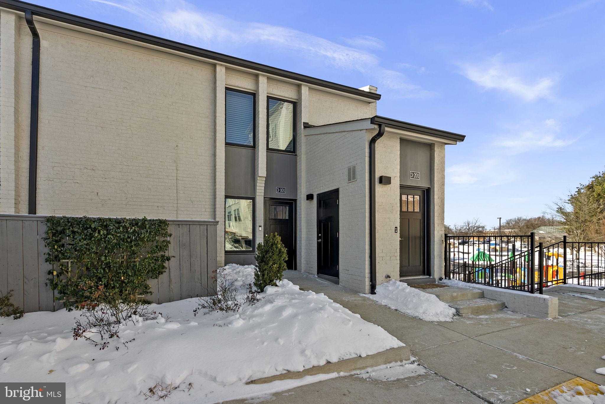 19520 Village Walk Dr # 3-101 photo 2