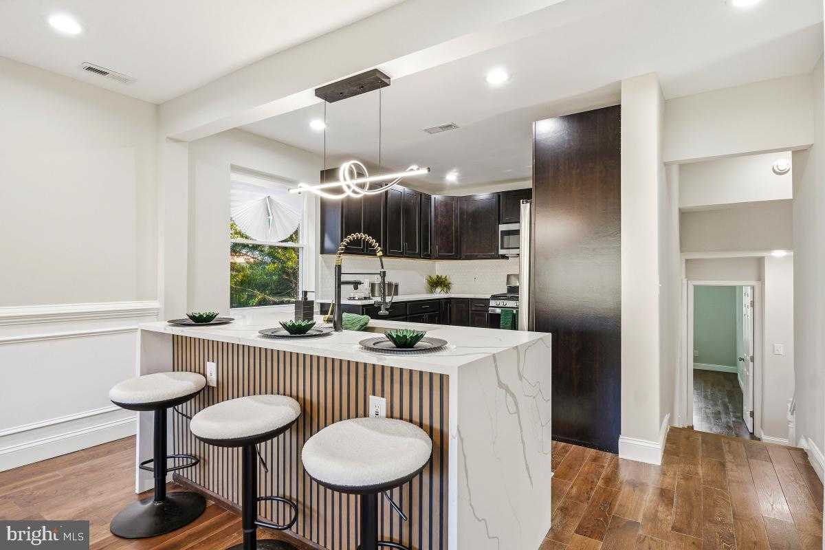 1202 Burton St photo 6