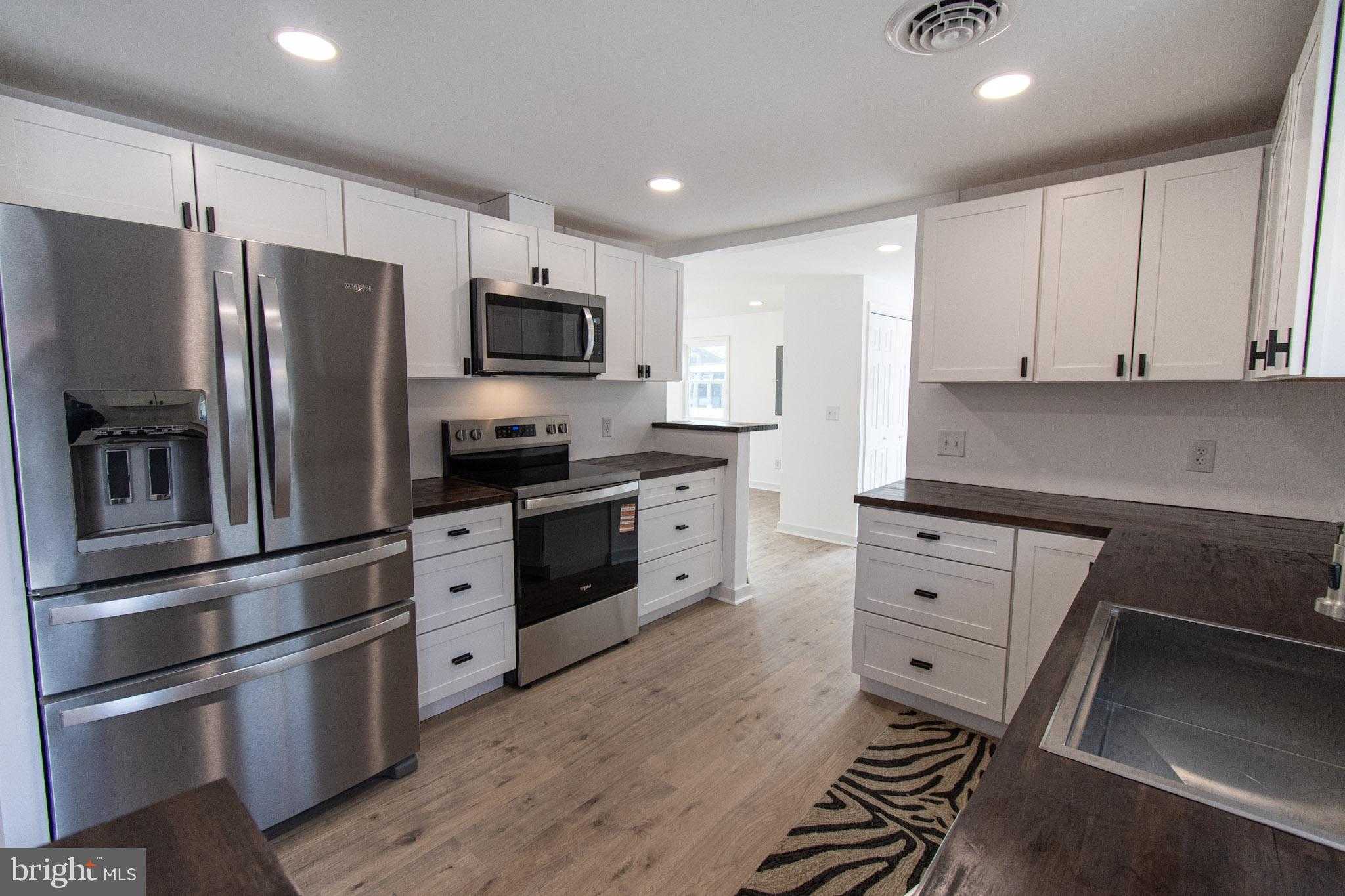 111 Gloria Ave photo 6