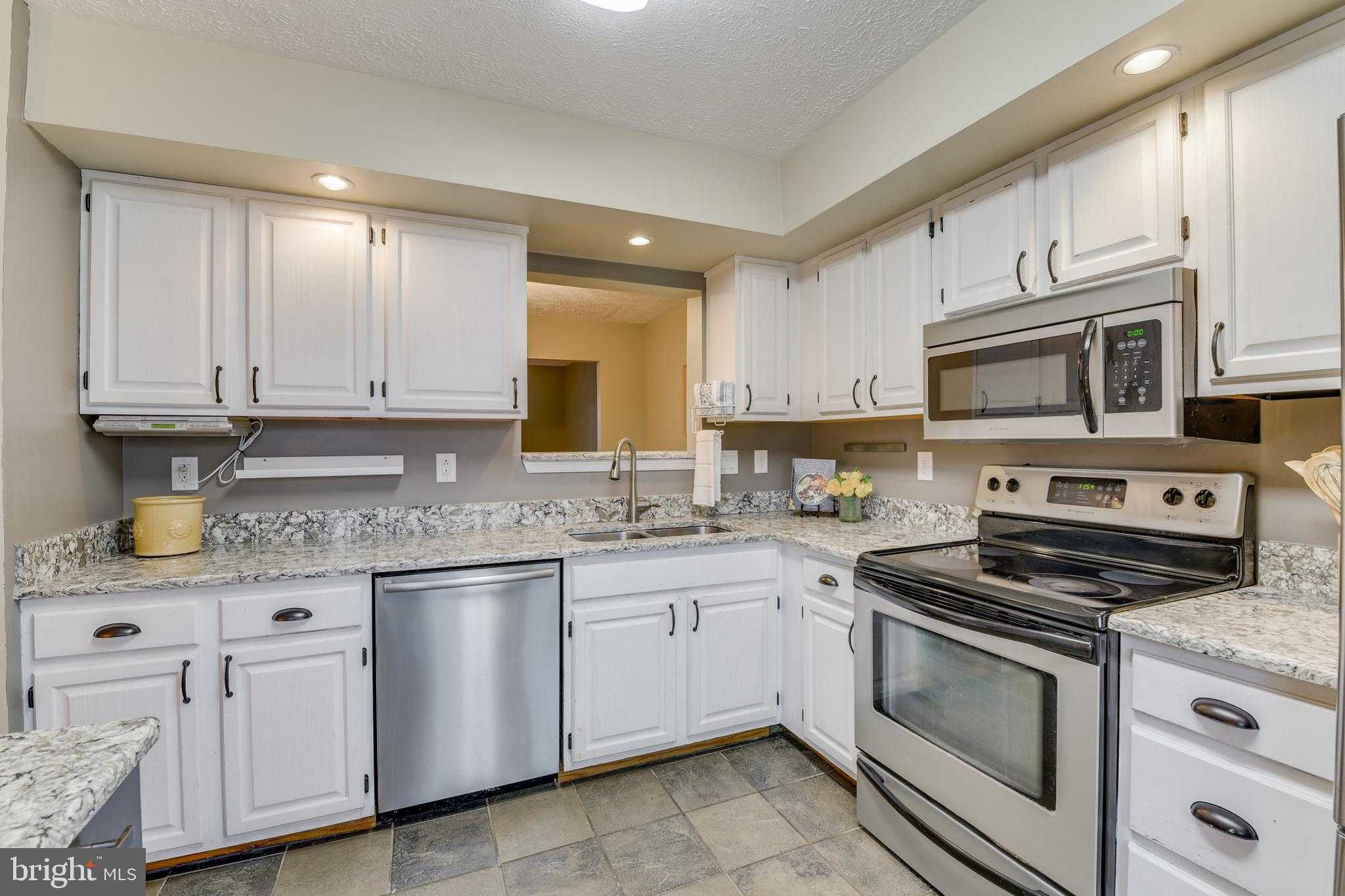 1603 Elkwood CT photo 3