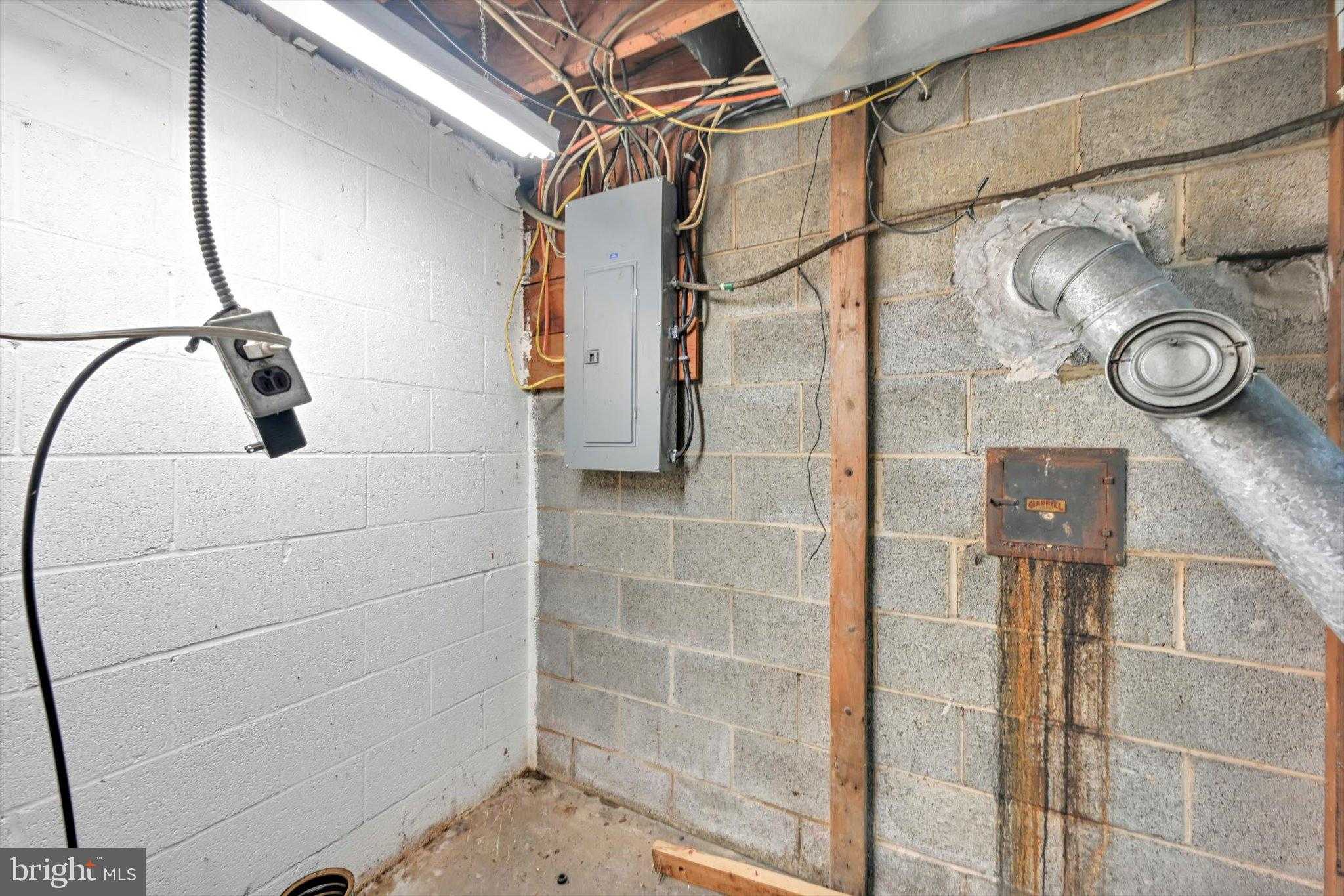 641 Laudermilch Rd photo 34