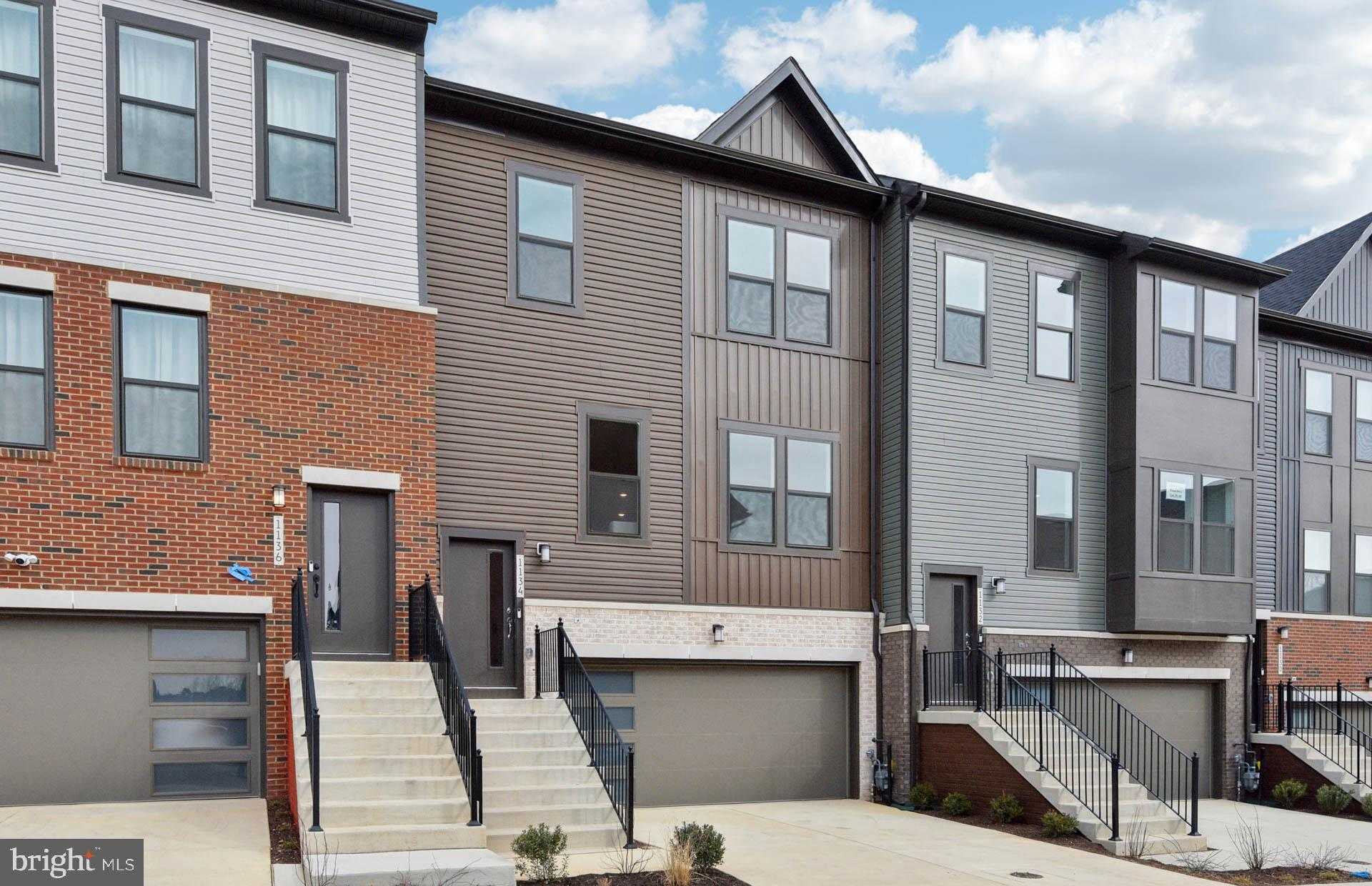 1134 Crested Wood Dr