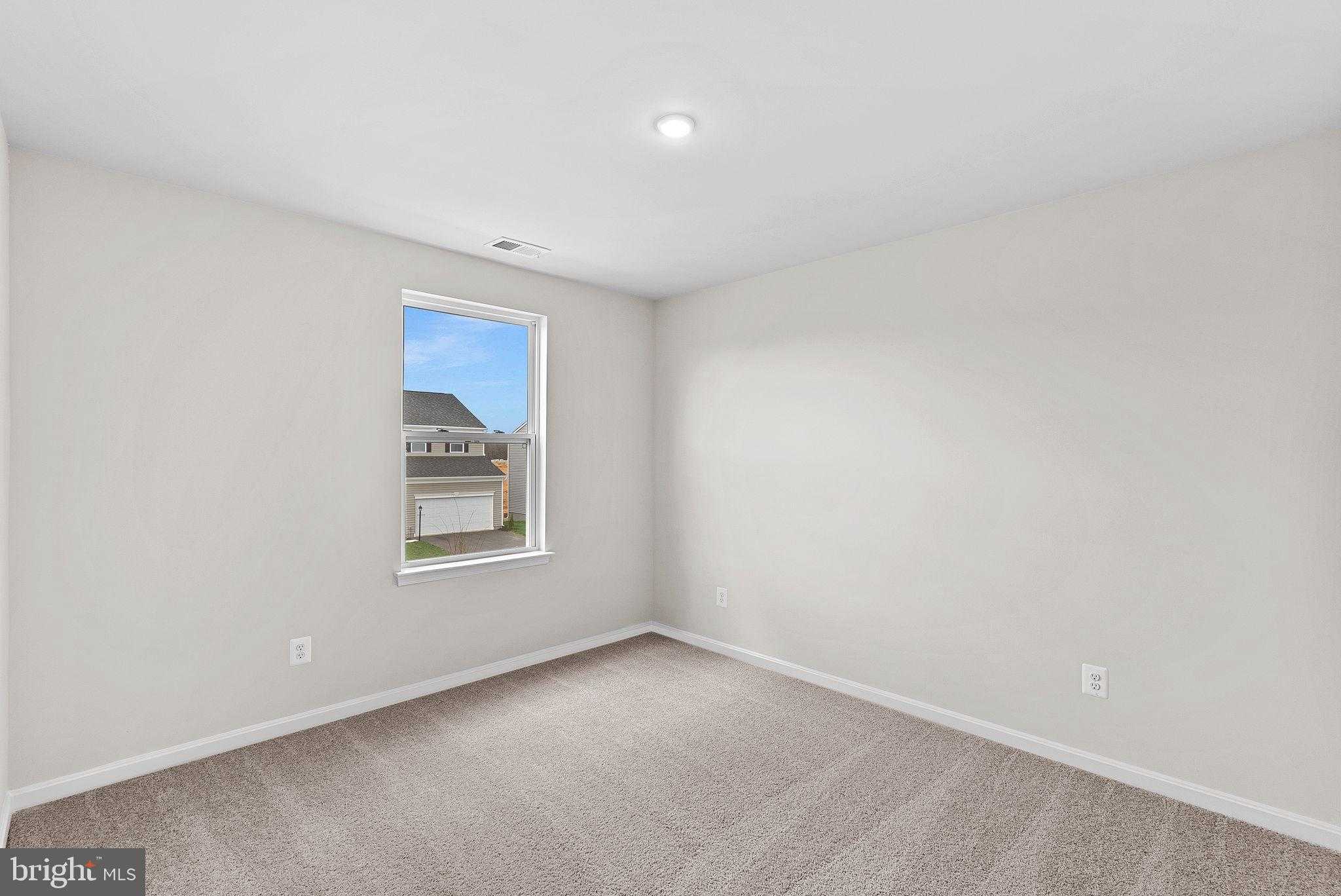 4 Foreman Rd E photo 52