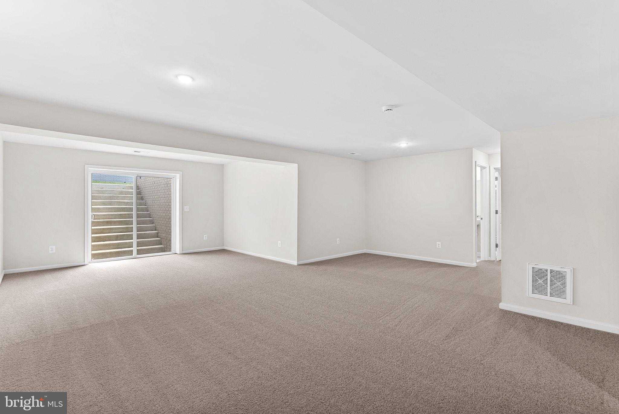 4 Foreman Rd E photo 54