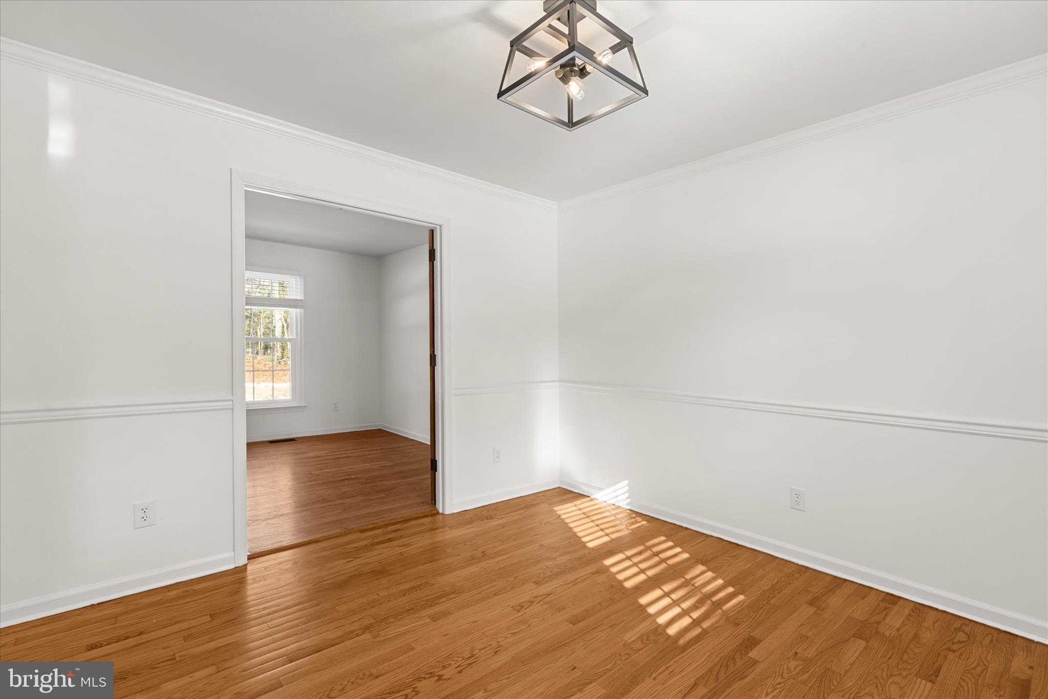 1011 Hinman Ln photo 27