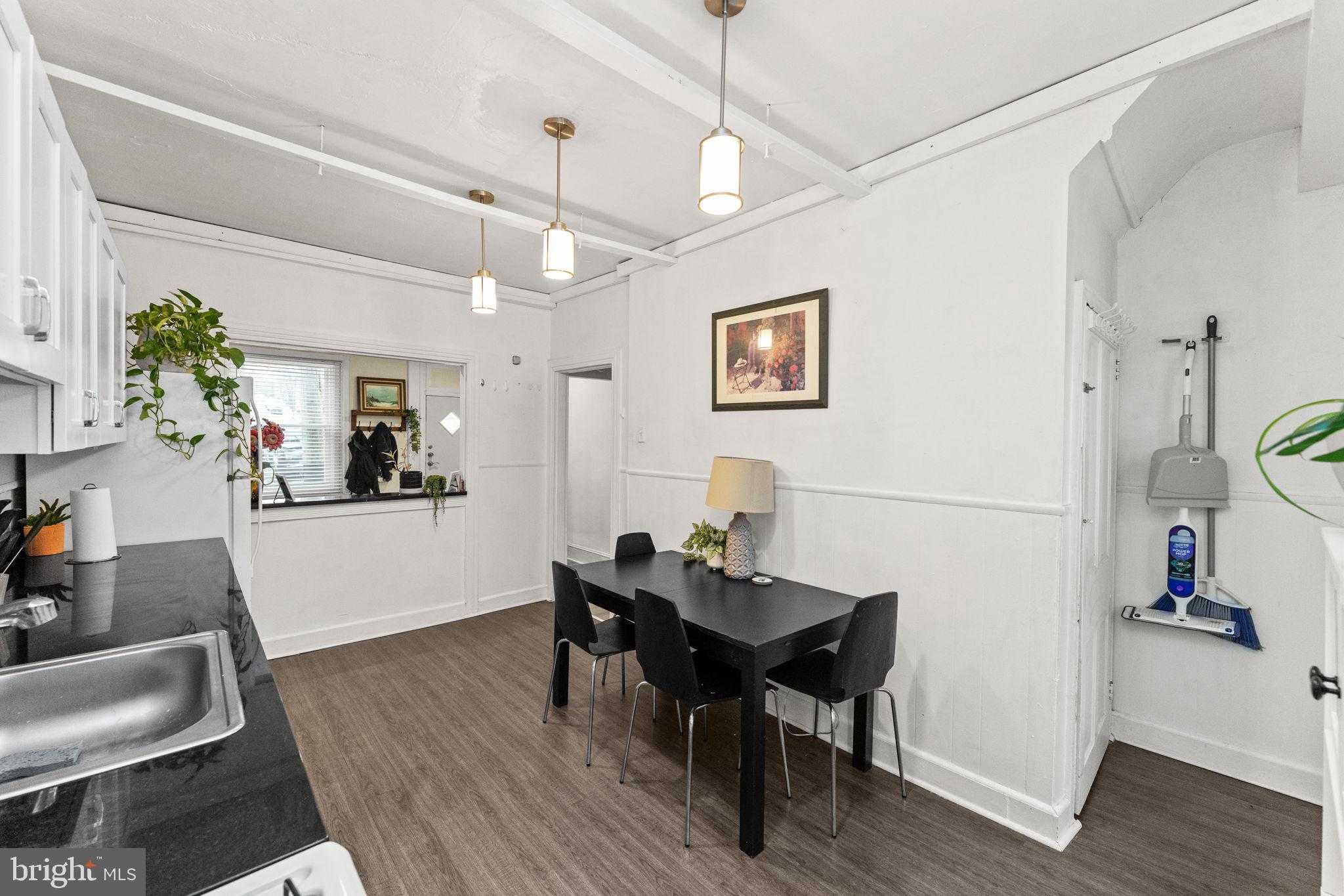 431 Shurs Ln photo 7