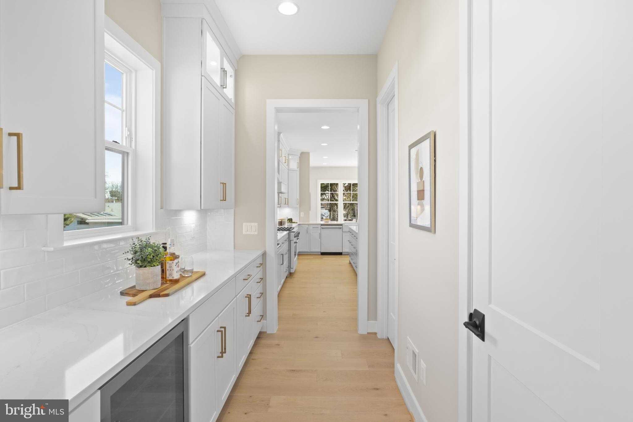 404 Windover CT NW photo 12