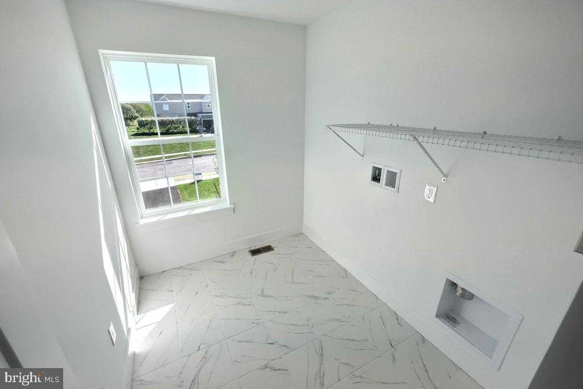 183 Jessica Dr photo 43