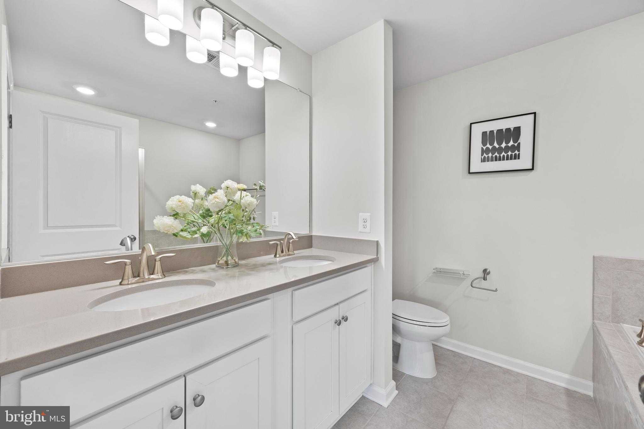 5936 Forum Sq photo 24