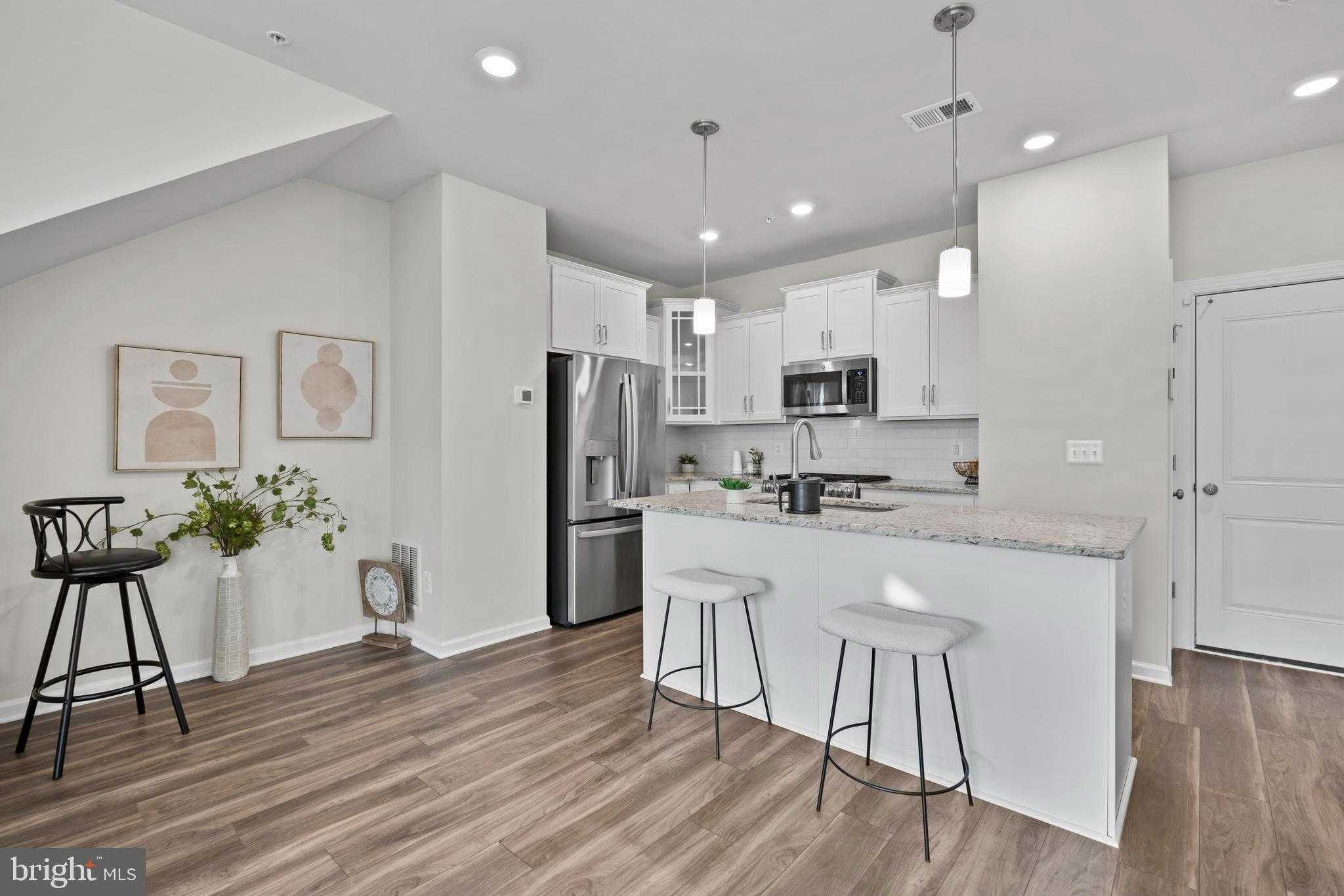 5936 Forum Sq photo 4