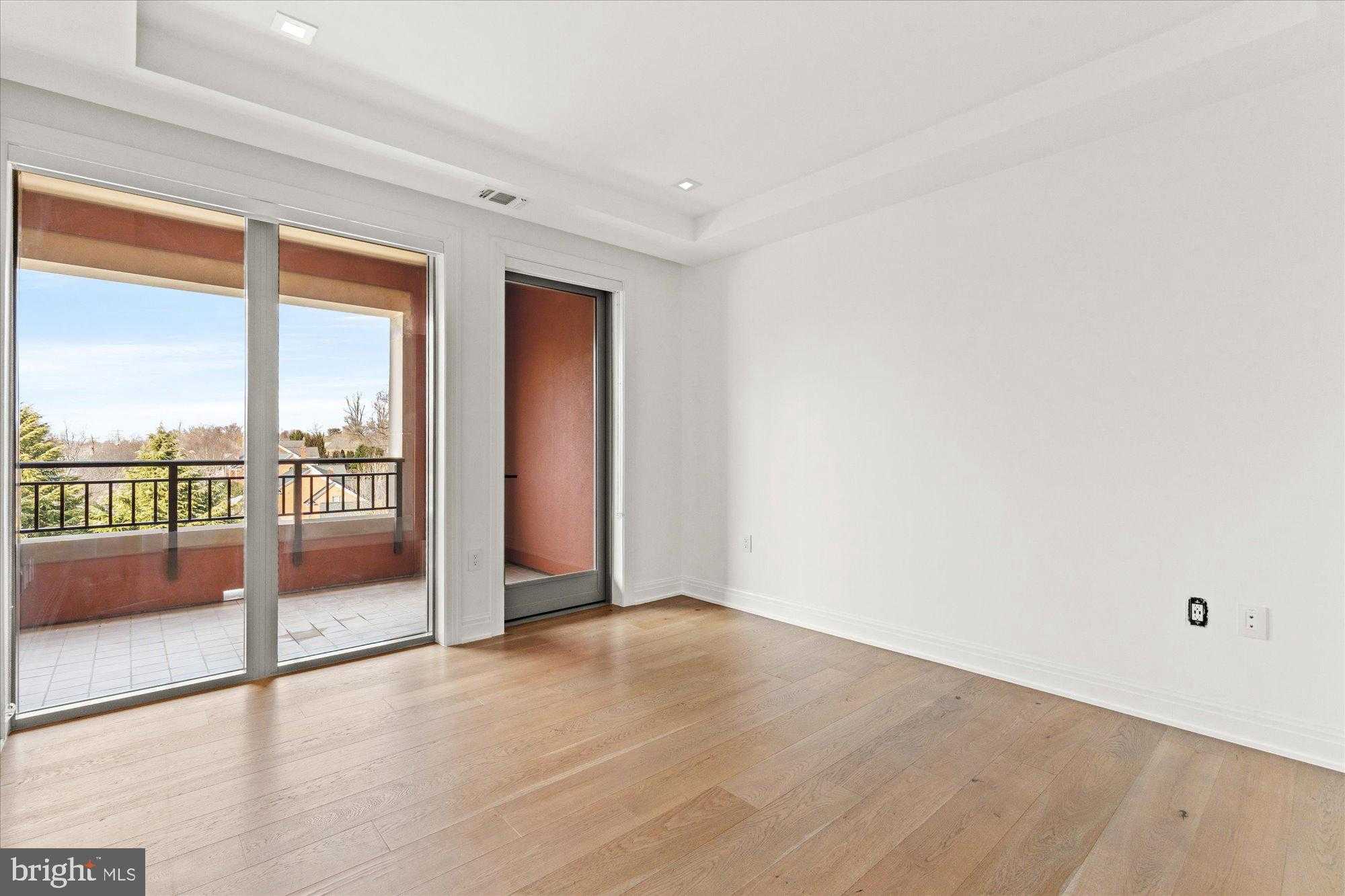 8551 Connecticut Ave Apt 602 photo 16