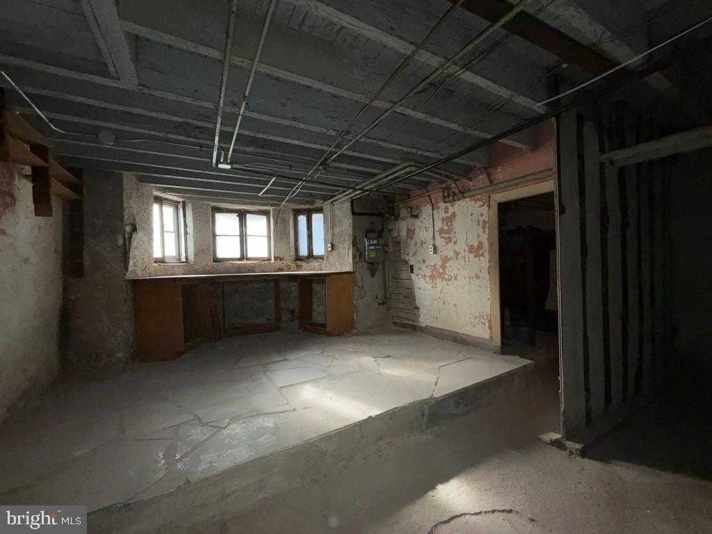 1703 Linden Ave photo 50