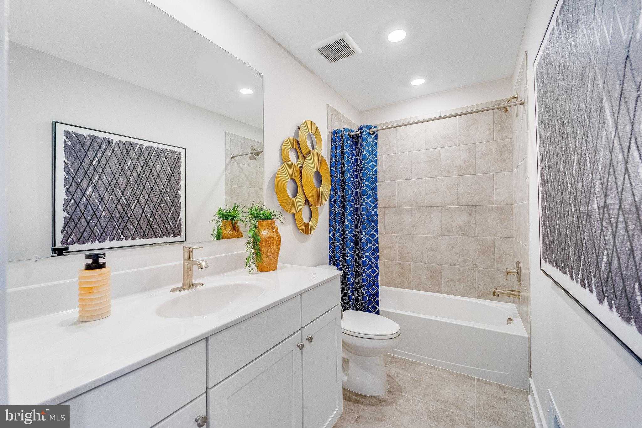 511 Downswing Rd photo 9