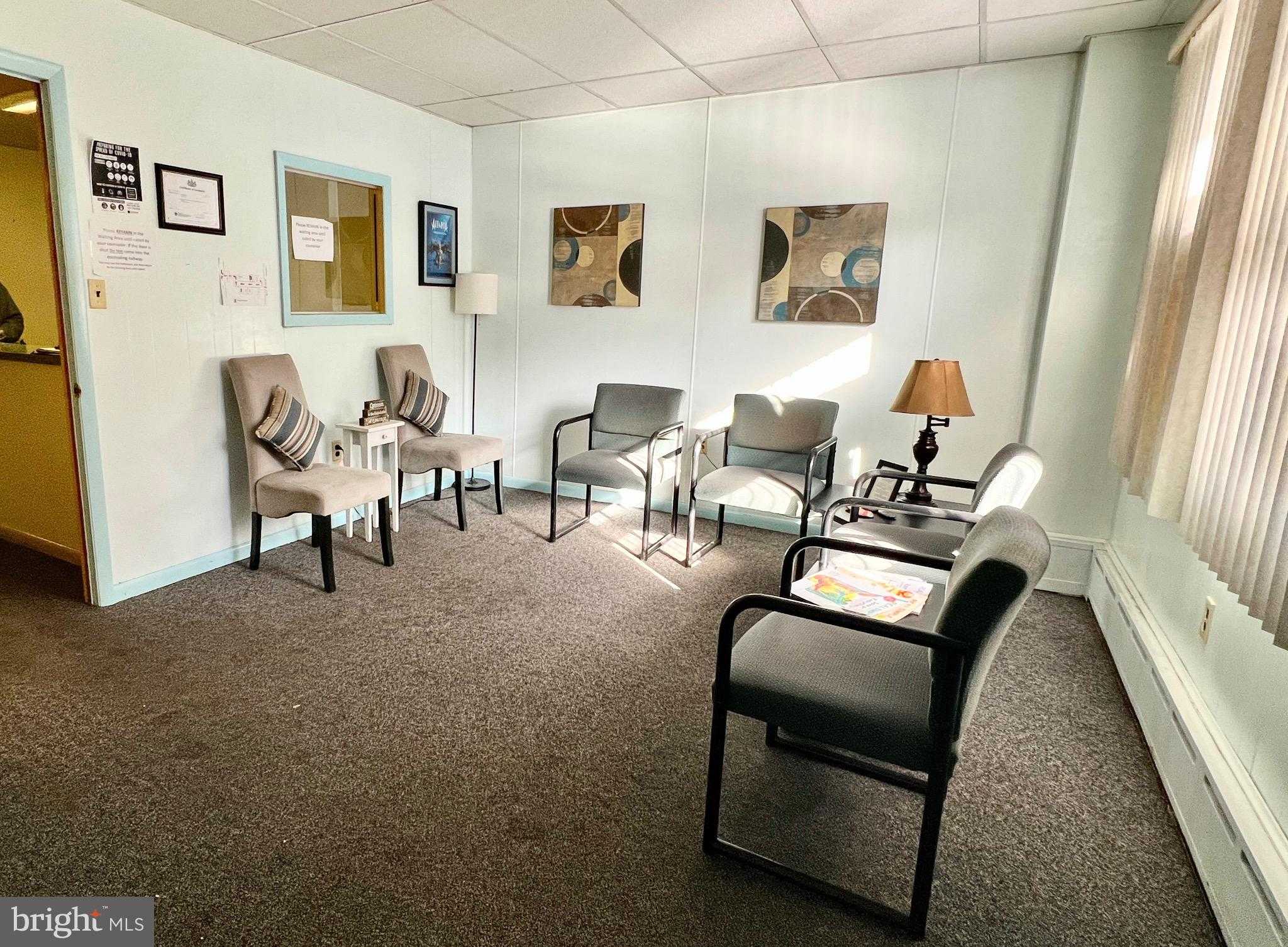 913 Centre St photo 3