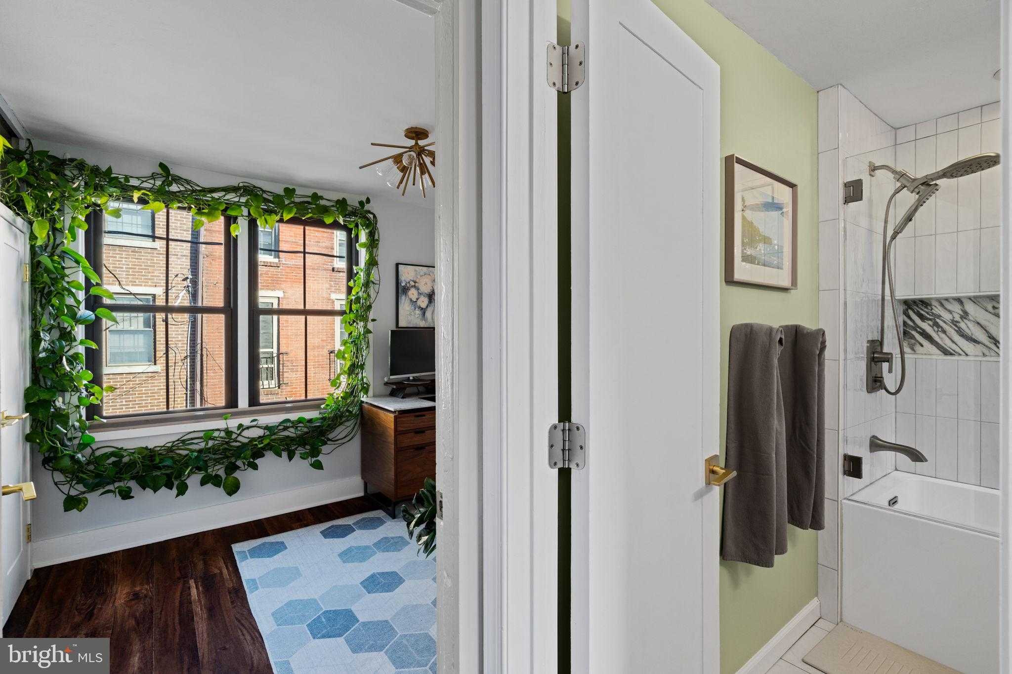 2118 Naudain St photo 21