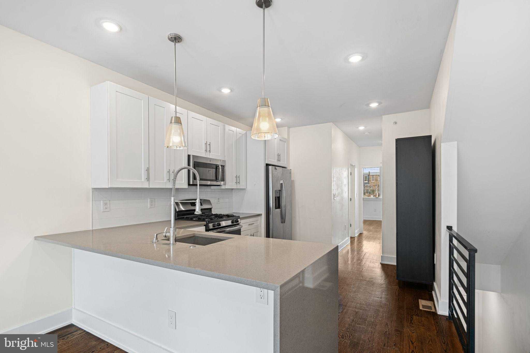 1832 E Huntingdon St # 1 photo 4