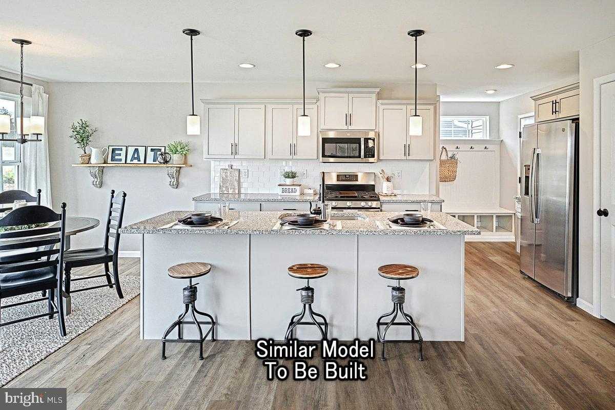 3565 Pebble Run Dr photo 12