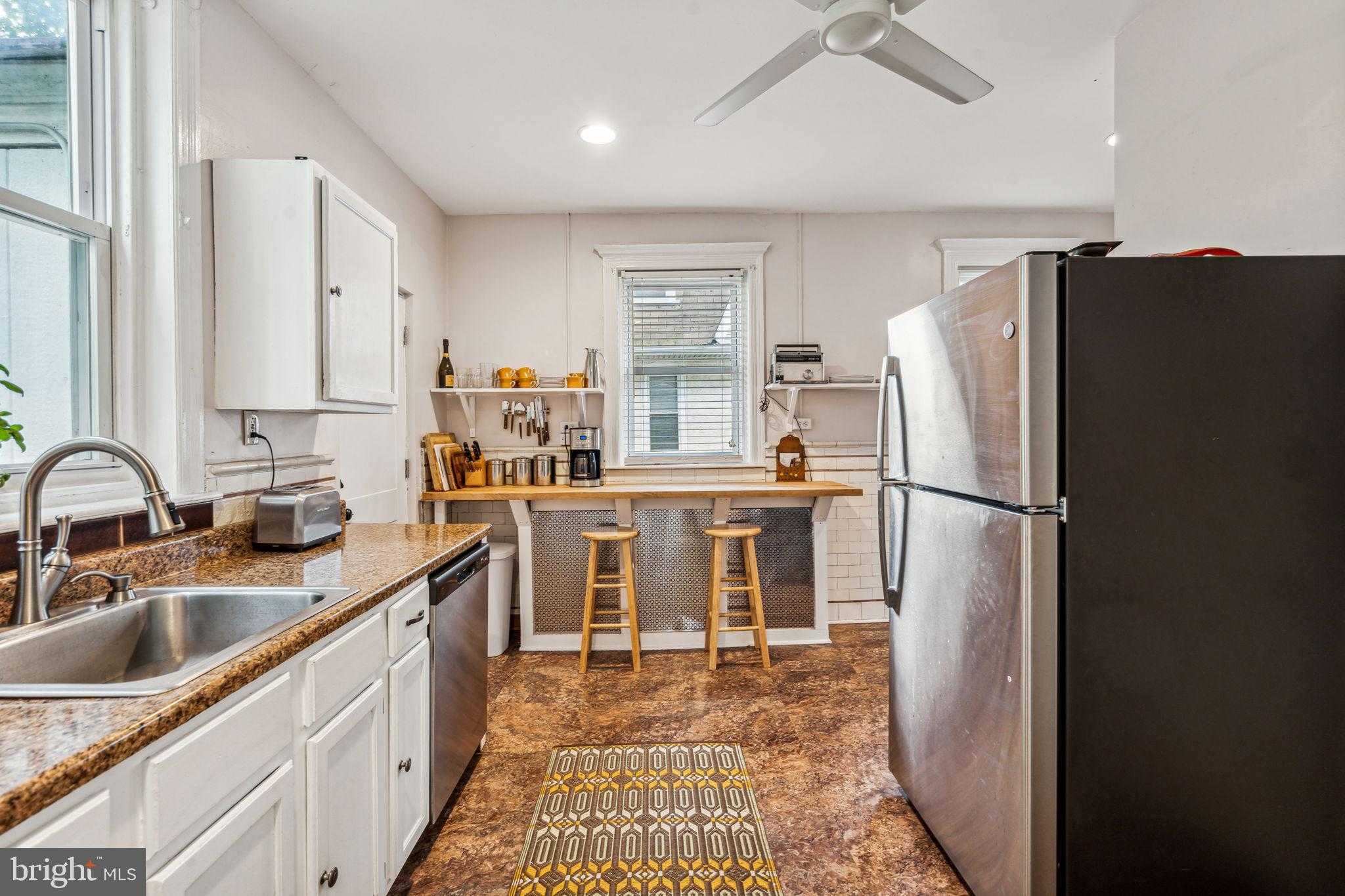 6607 N 13th St photo 11